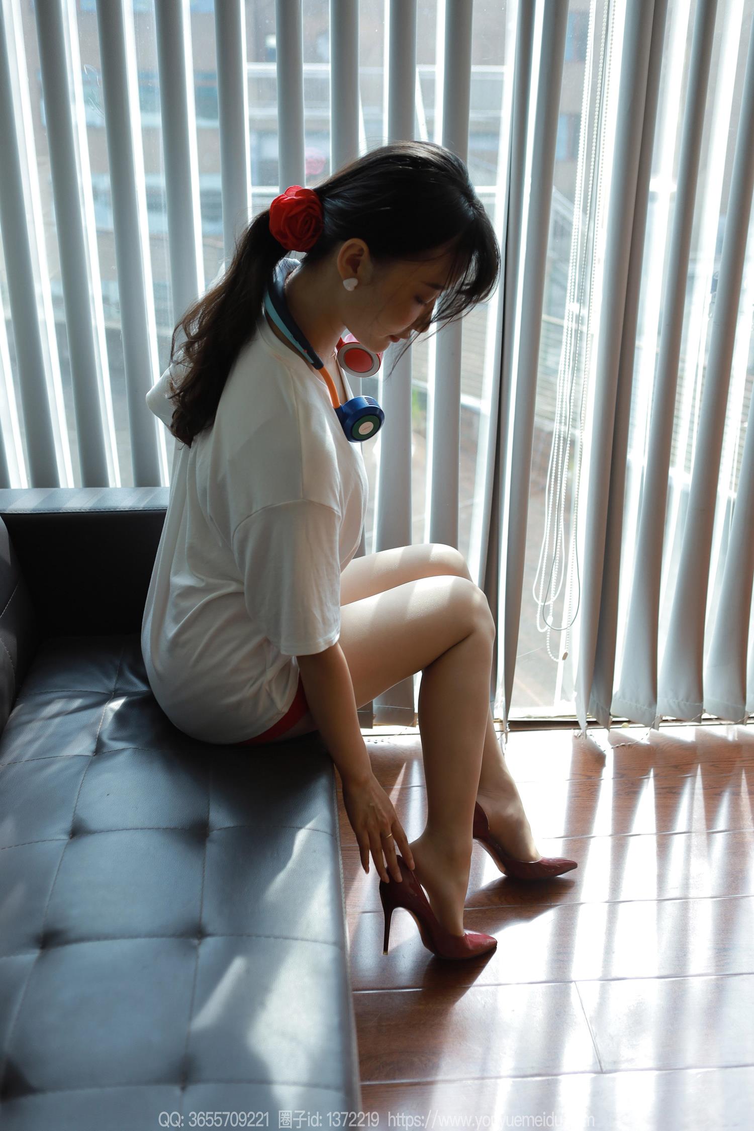 图片[50]-[IESS异思趣向] 2024.08.22 丝享家1826：秋秋《白T红裙》[82P] – 速更版-美库