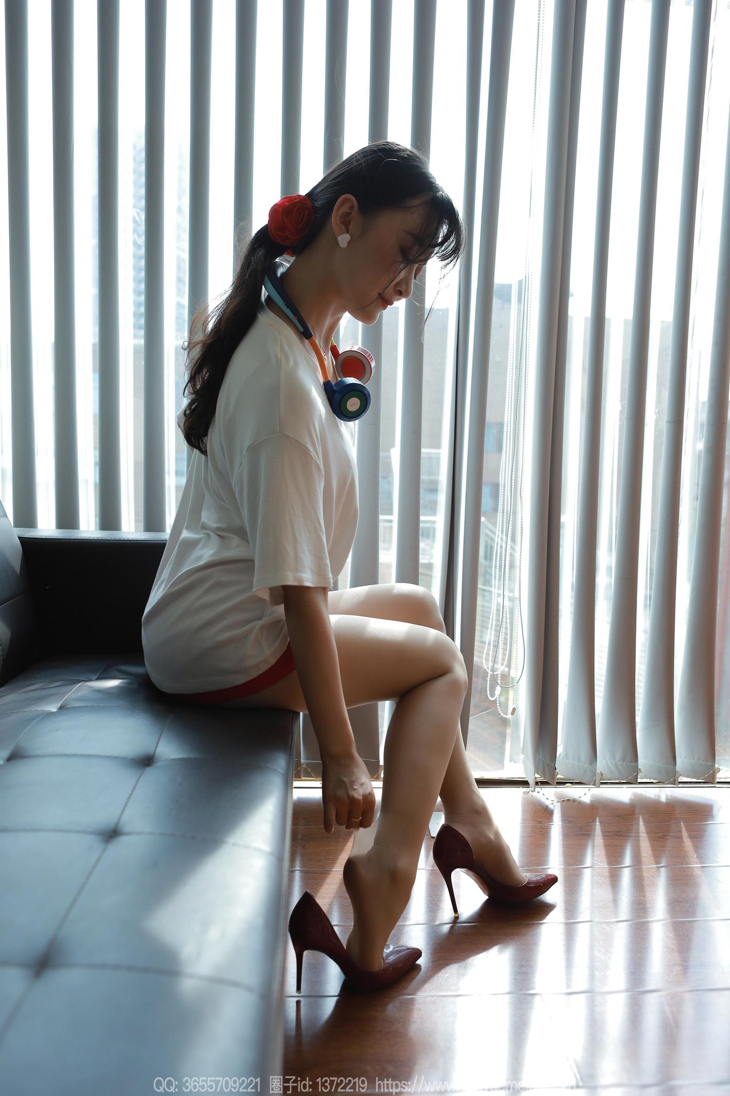 图片[55]-[IESS异思趣向] 2024.08.22 丝享家1826：秋秋《白T红裙》[82P] – 速更版-美库