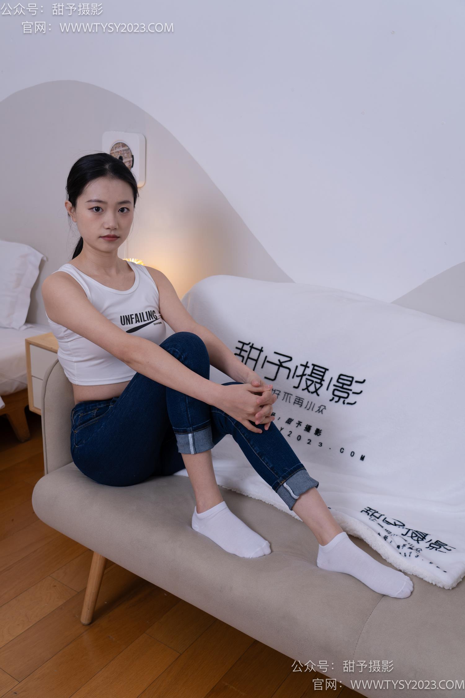 图片[32]-甜予摄影 NO.069 齐齐-短靴、人字拖、短白棉袜、长白棉袜、裸足[167P] – 速更版-美库