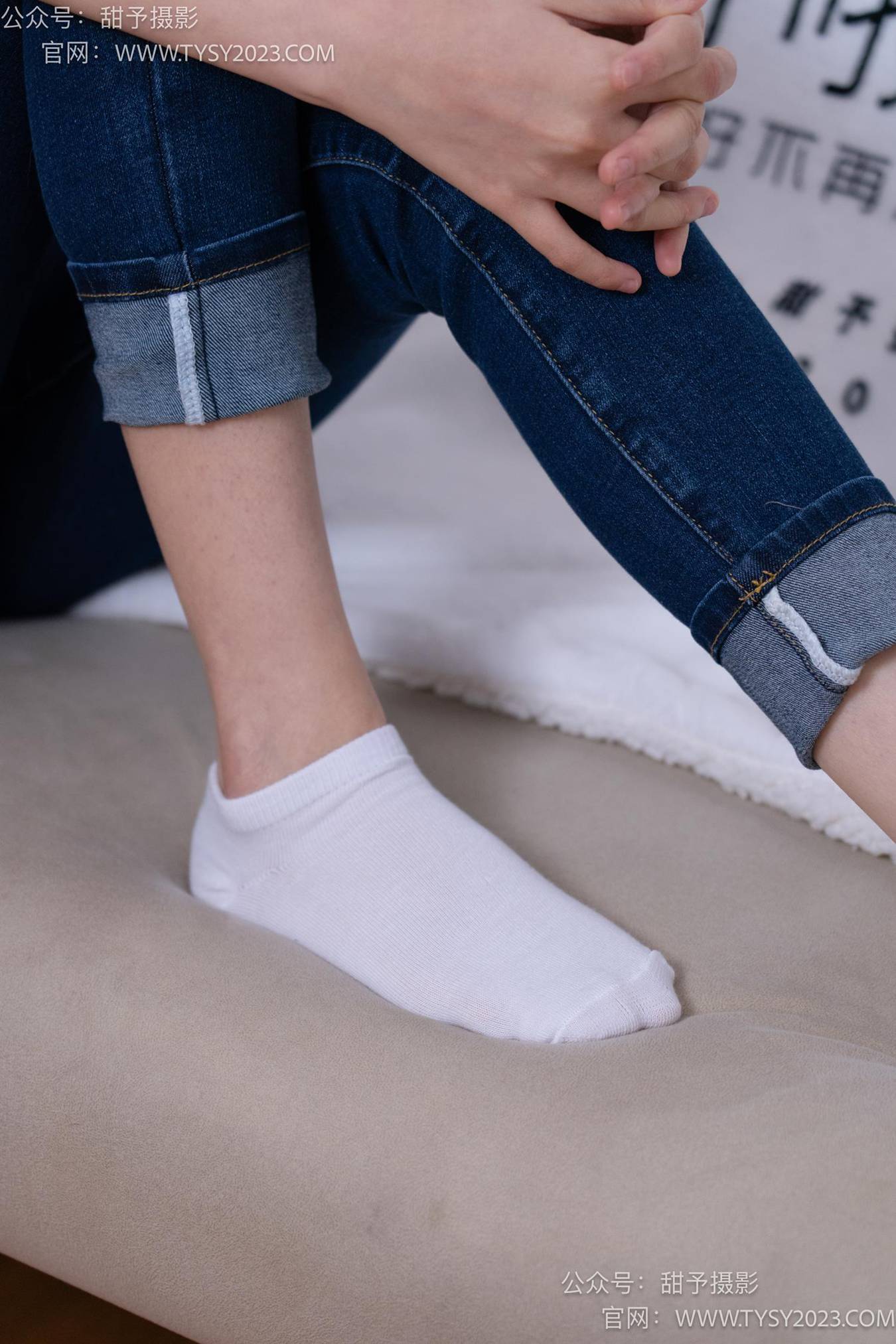 图片[33]-甜予摄影 NO.069 齐齐-短靴、人字拖、短白棉袜、长白棉袜、裸足[167P] – 速更版-美库