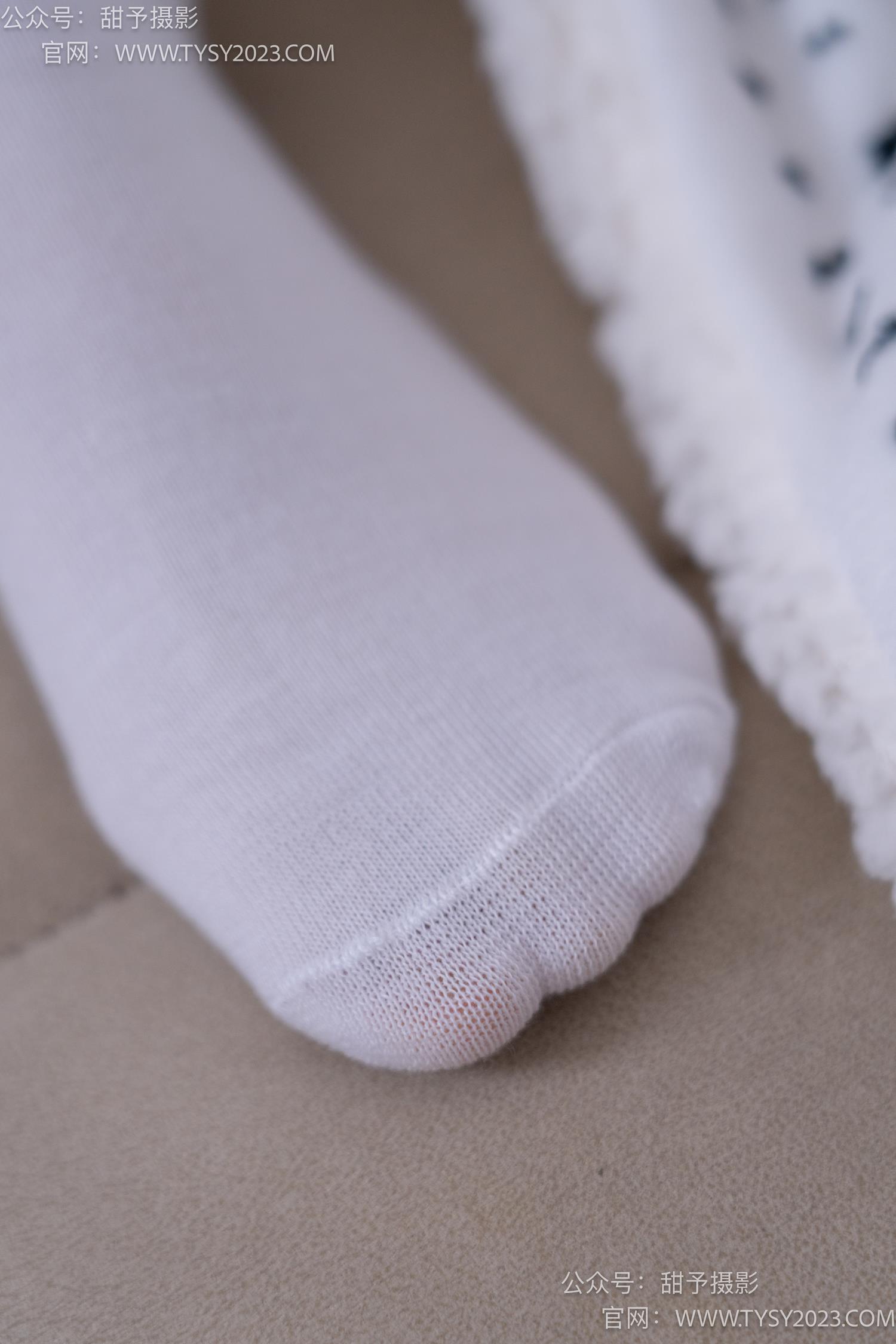 图片[36]-甜予摄影 NO.069 齐齐-短靴、人字拖、短白棉袜、长白棉袜、裸足[167P] – 速更版-美库