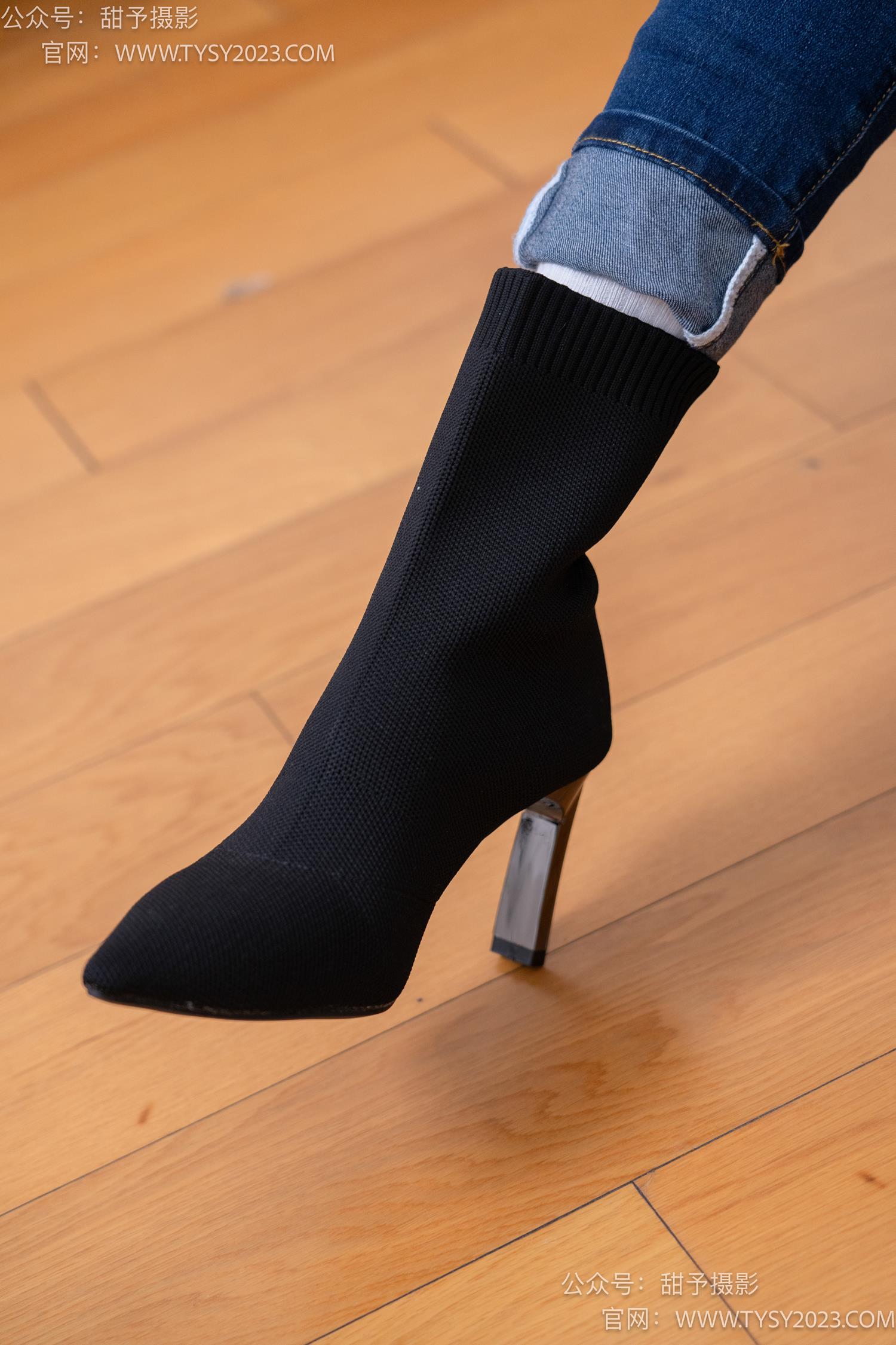 图片[71]-甜予摄影 NO.069 齐齐-短靴、人字拖、短白棉袜、长白棉袜、裸足[167P] – 速更版-美库