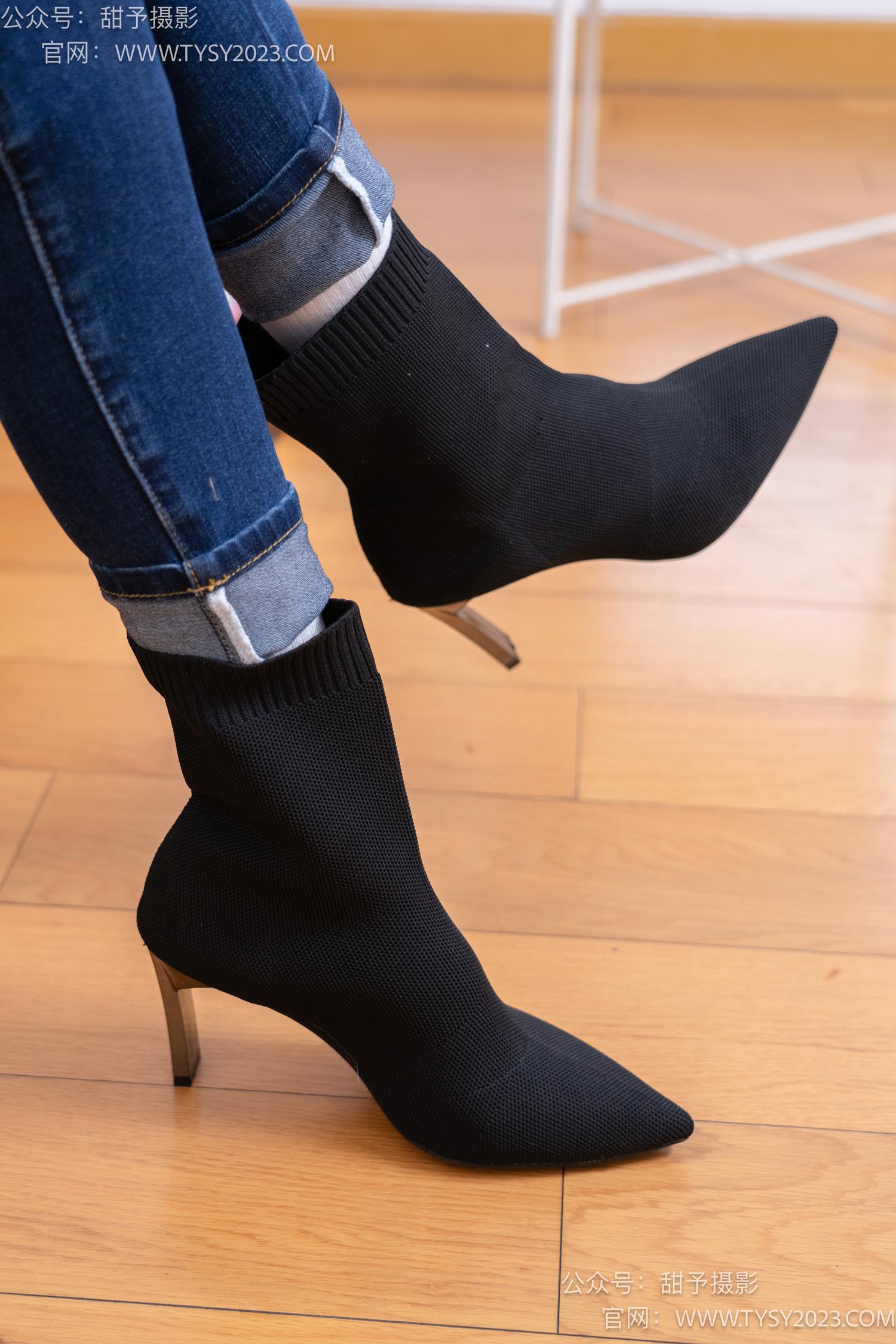 图片[79]-甜予摄影 NO.069 齐齐-短靴、人字拖、短白棉袜、长白棉袜、裸足[167P] – 速更版-美库