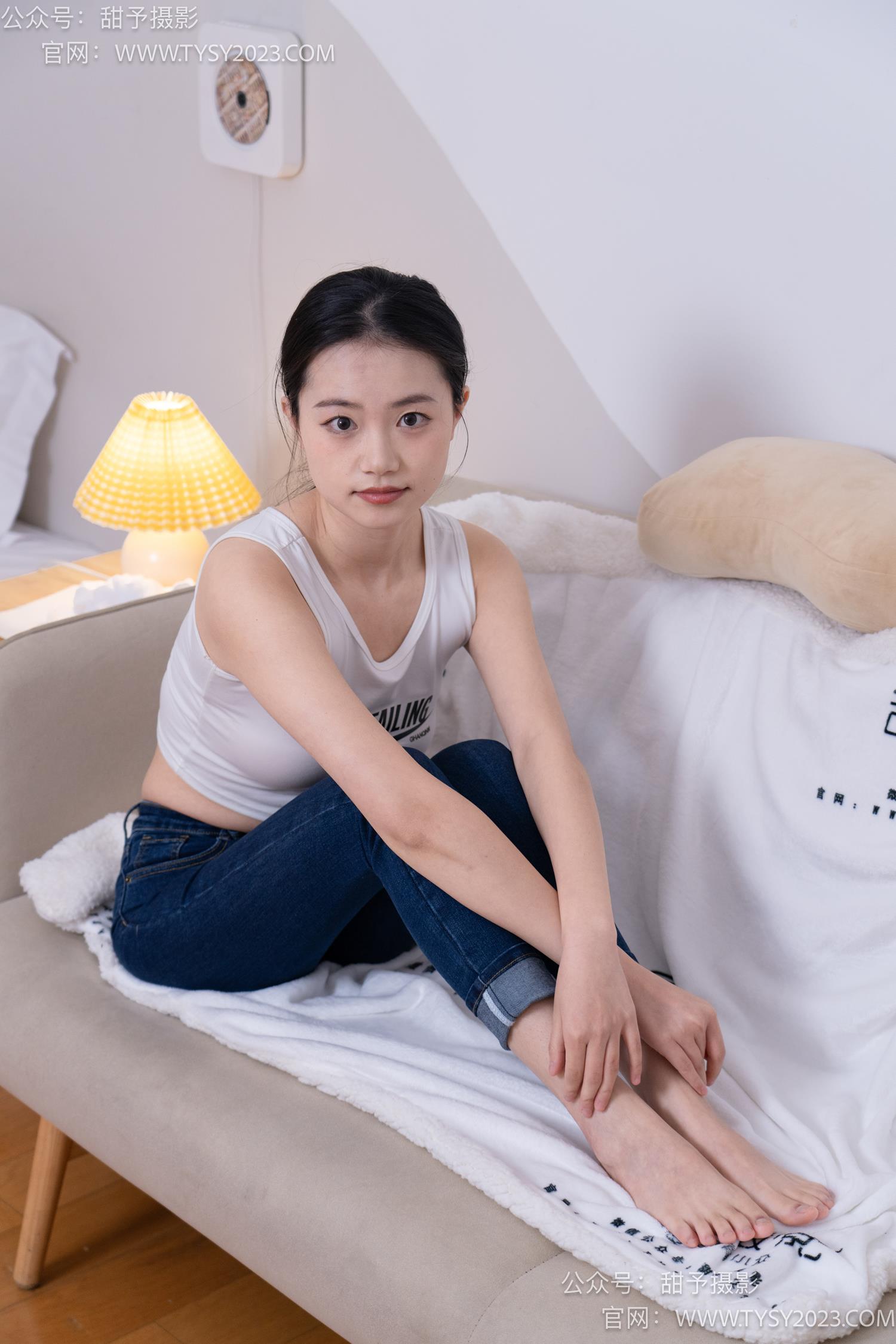 图片[164]-甜予摄影 NO.069 齐齐-短靴、人字拖、短白棉袜、长白棉袜、裸足[167P] – 速更版-美库