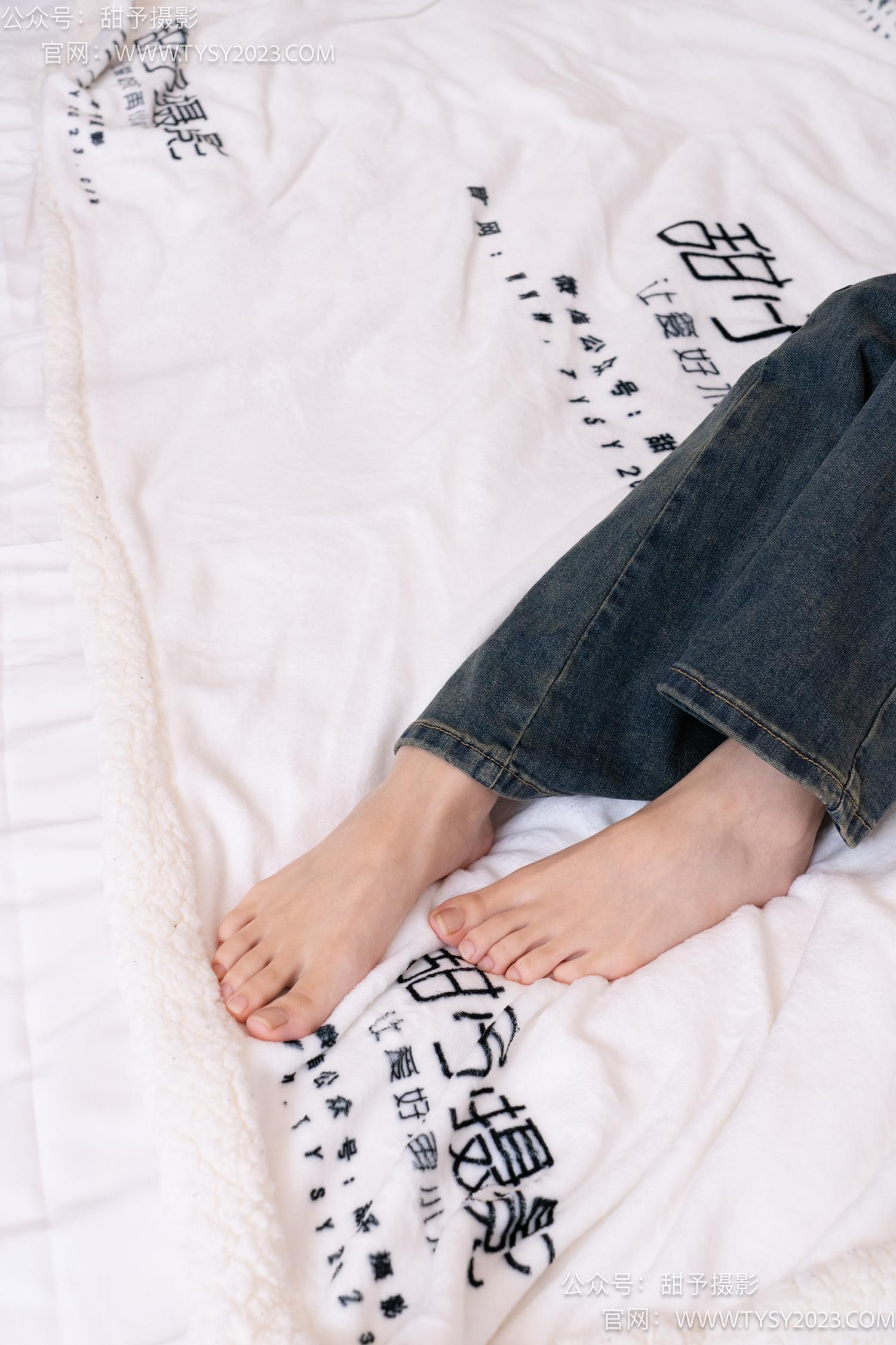 图片[15]-甜予摄影 NO.070 松松-板鞋、白棉袜、裸足[122P] – 速更版-美库