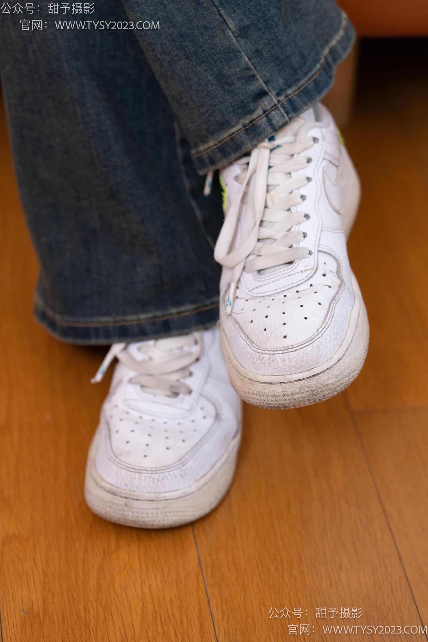图片[20]-甜予摄影 NO.070 松松-板鞋、白棉袜、裸足[122P] – 速更版-美库