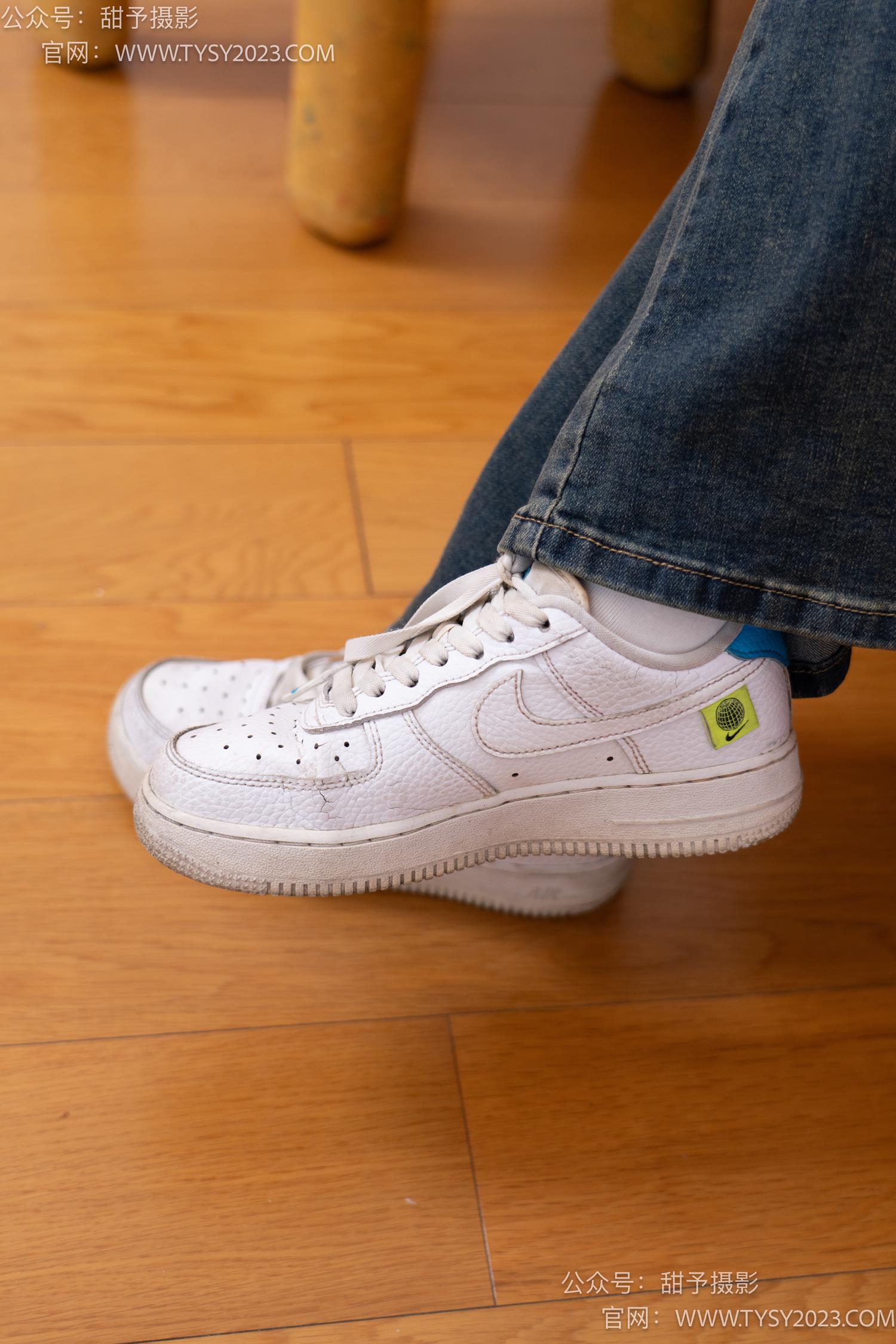 图片[32]-甜予摄影 NO.070 松松-板鞋、白棉袜、裸足[122P] – 速更版-美库