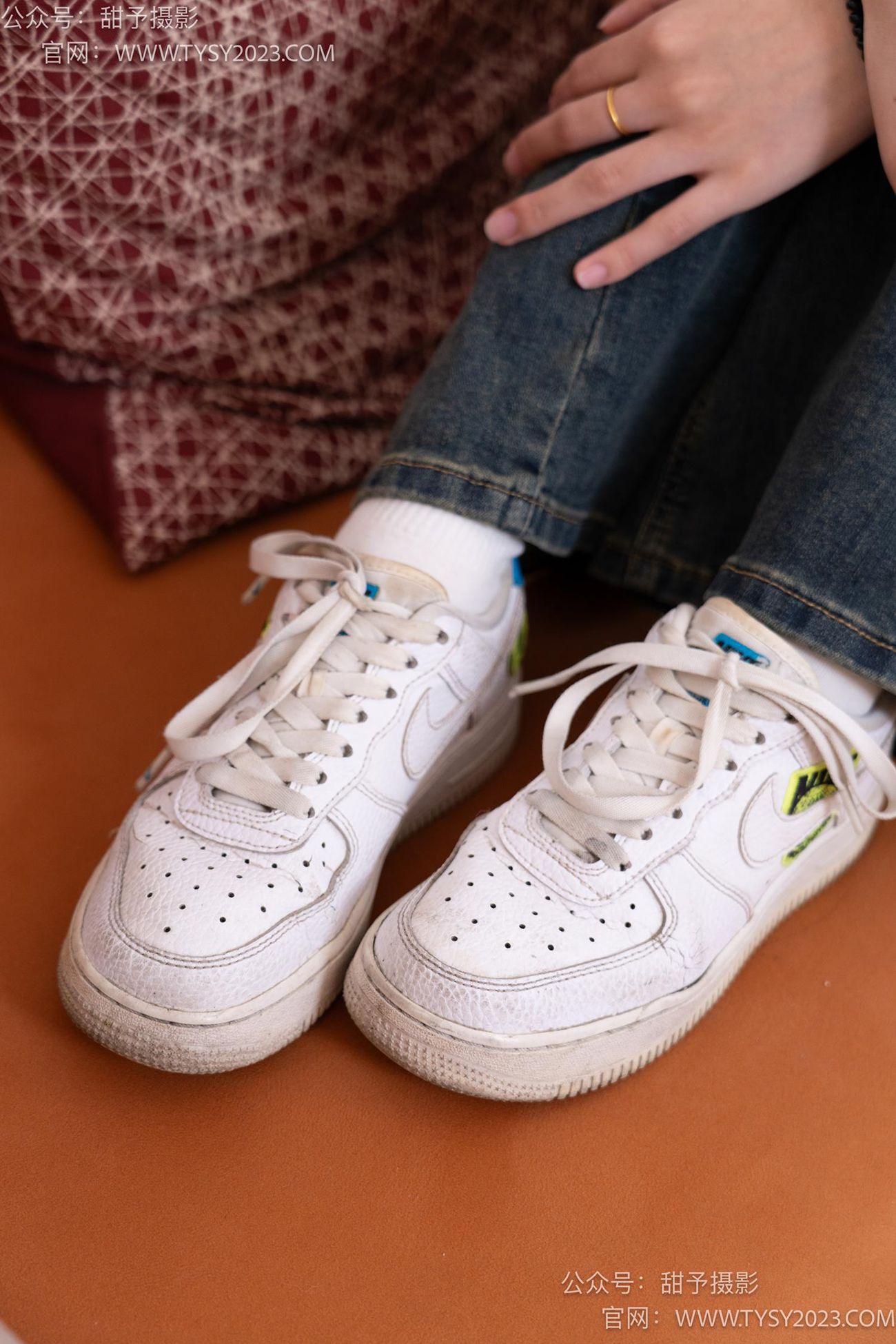 图片[38]-甜予摄影 NO.070 松松-板鞋、白棉袜、裸足[122P] – 速更版-美库