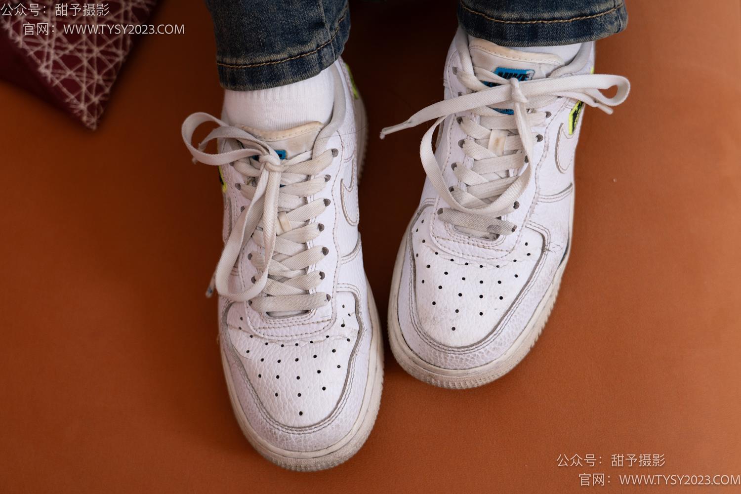 图片[40]-甜予摄影 NO.070 松松-板鞋、白棉袜、裸足[122P] – 速更版-美库