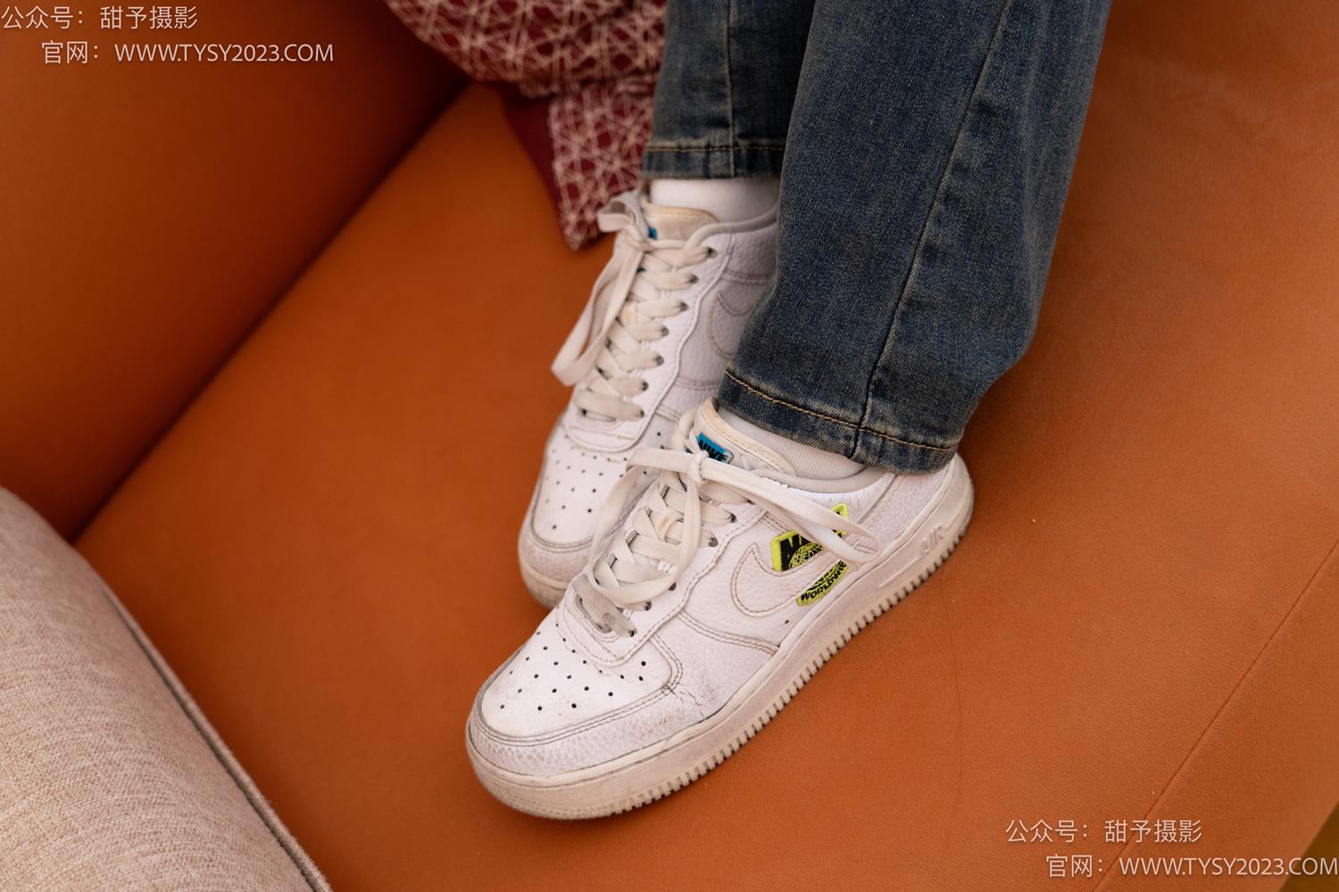 图片[50]-甜予摄影 NO.070 松松-板鞋、白棉袜、裸足[122P] – 速更版-美库