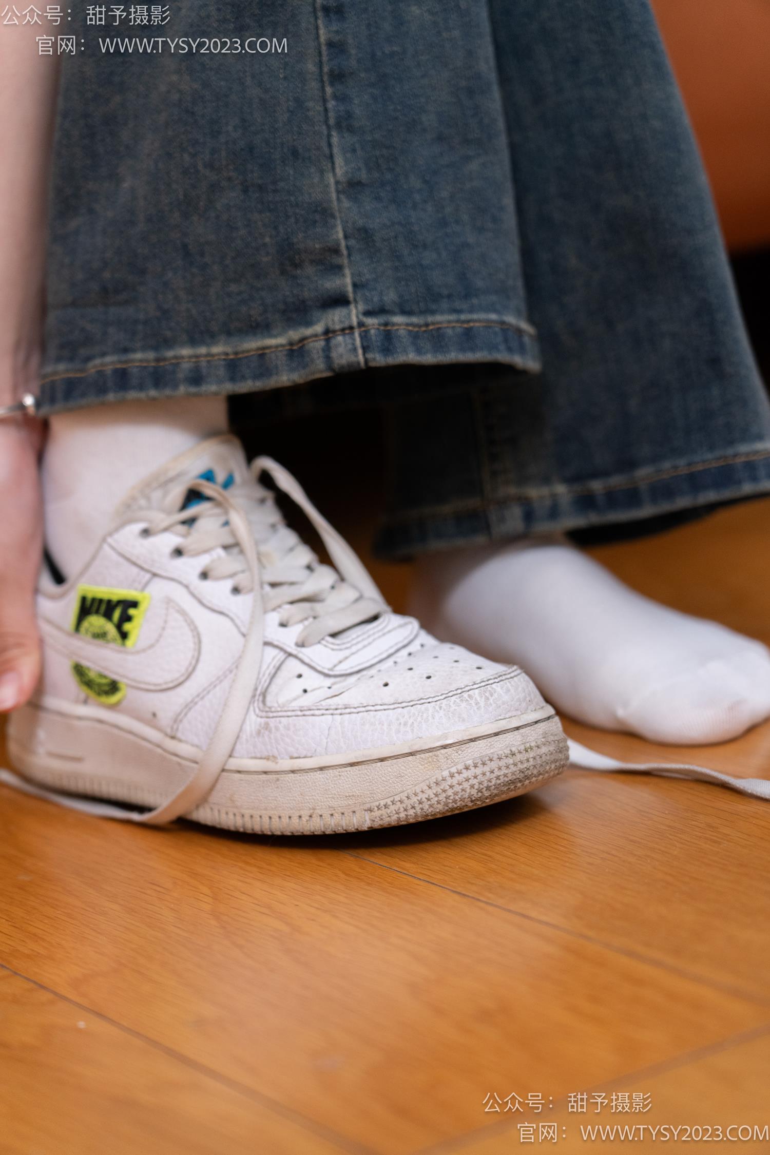 图片[58]-甜予摄影 NO.070 松松-板鞋、白棉袜、裸足[122P] – 速更版-美库