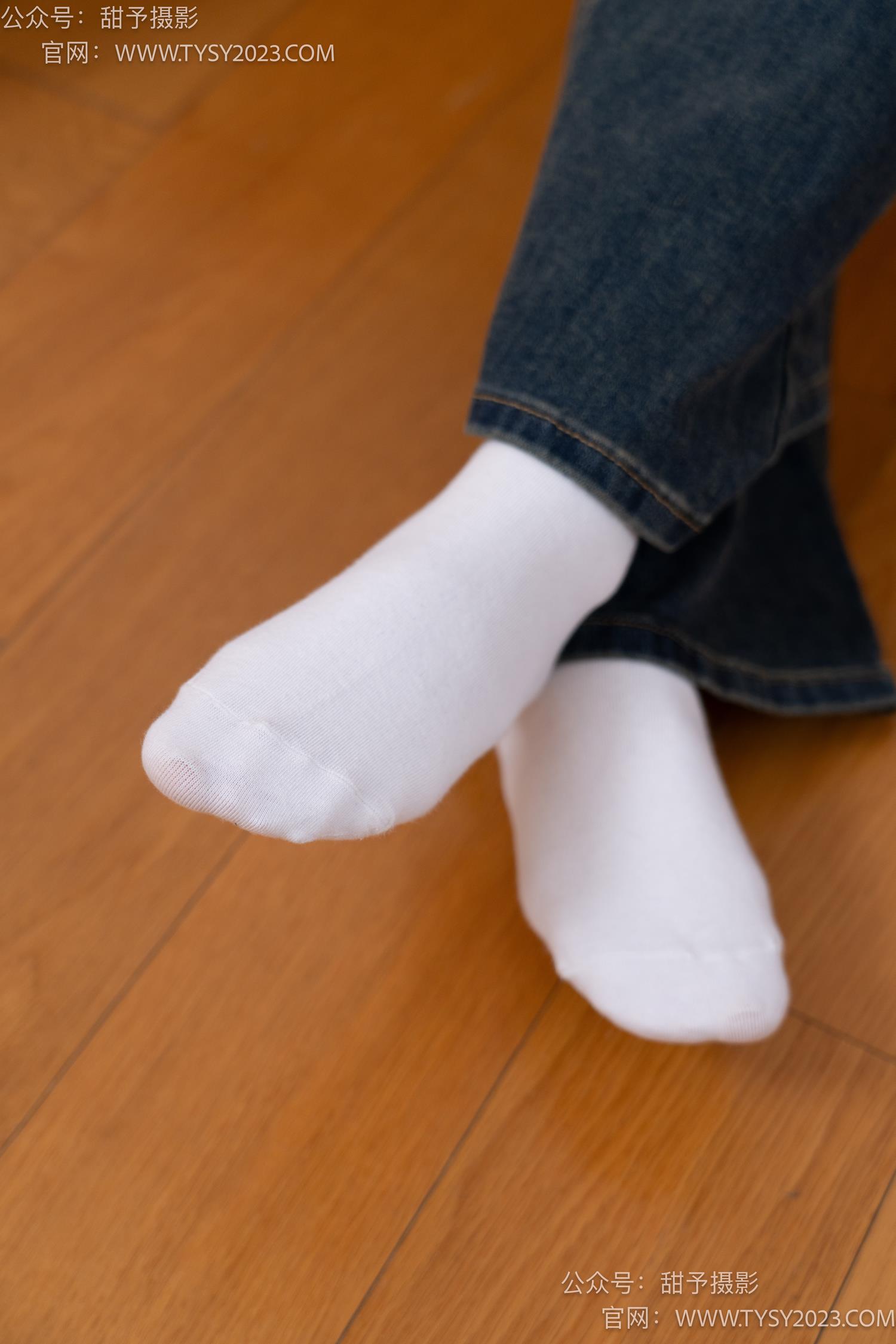 图片[68]-甜予摄影 NO.070 松松-板鞋、白棉袜、裸足[122P] – 速更版-美库