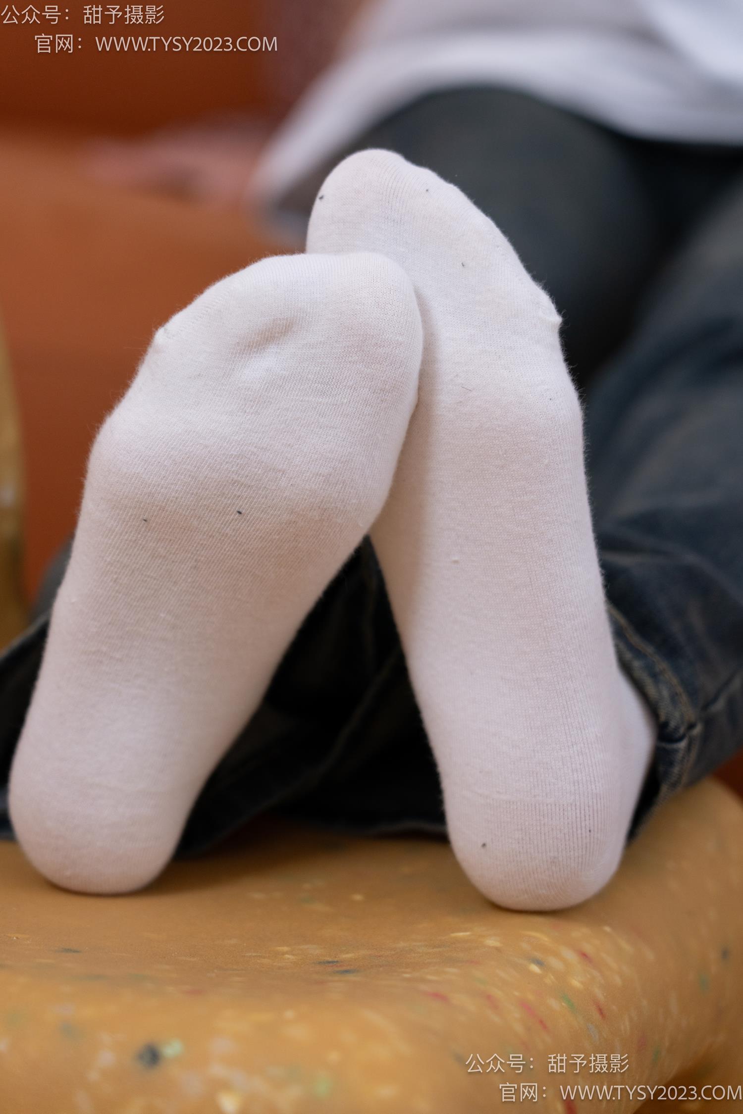 图片[70]-甜予摄影 NO.070 松松-板鞋、白棉袜、裸足[122P] – 速更版-美库