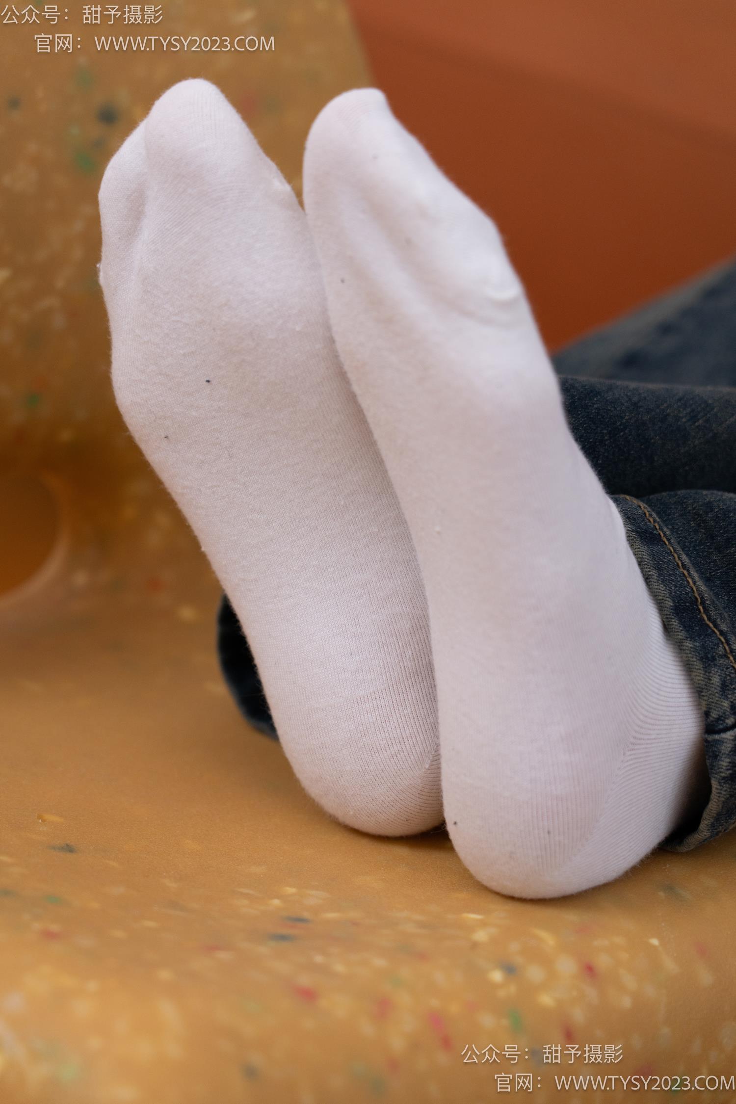 图片[71]-甜予摄影 NO.070 松松-板鞋、白棉袜、裸足[122P] – 速更版-美库