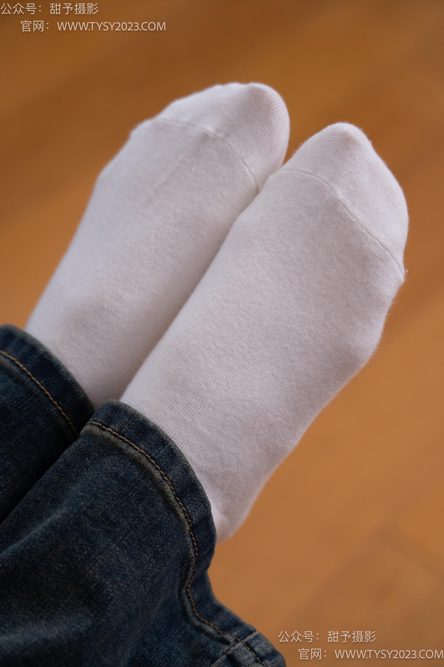 图片[80]-甜予摄影 NO.070 松松-板鞋、白棉袜、裸足[122P] – 速更版-美库