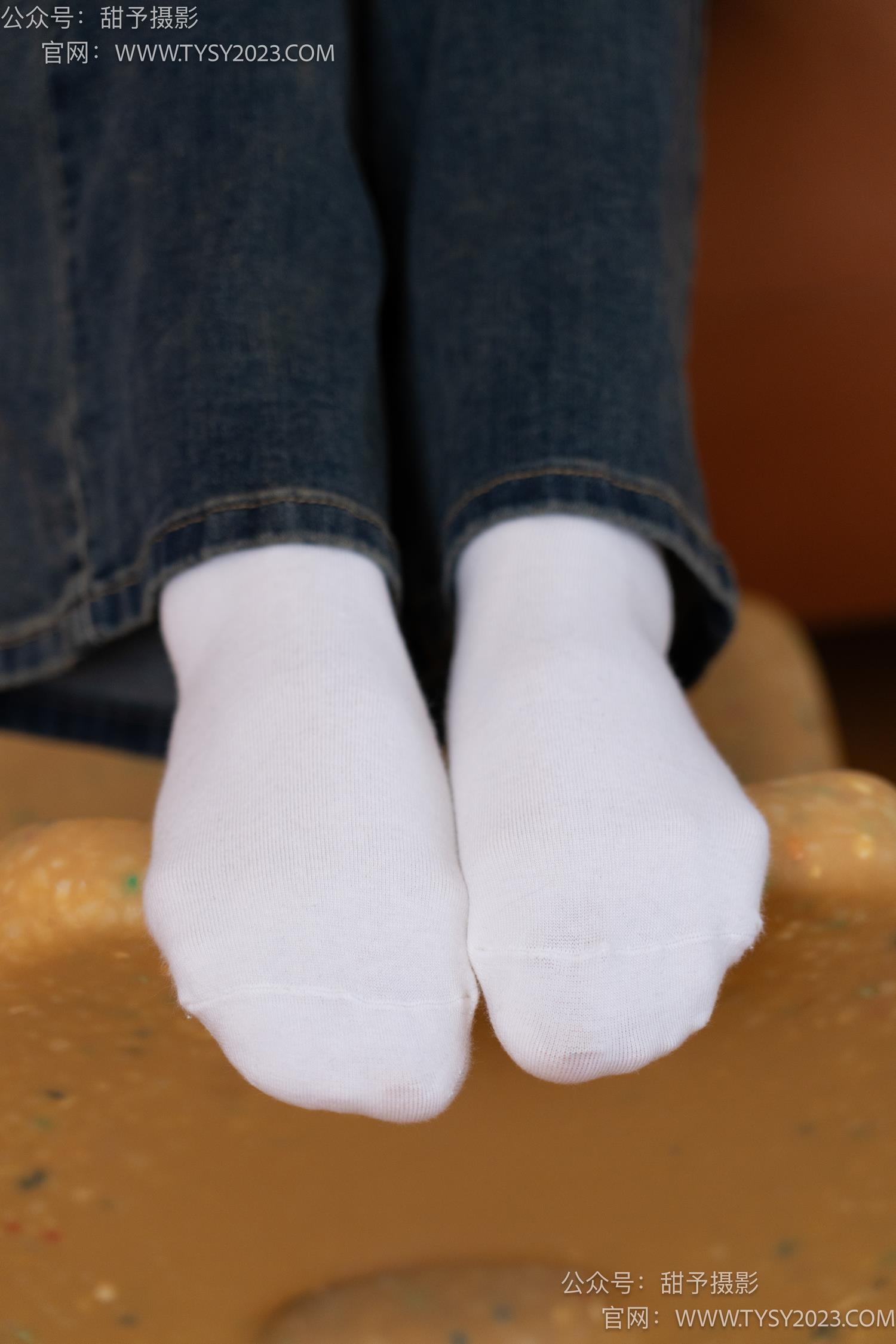 图片[83]-甜予摄影 NO.070 松松-板鞋、白棉袜、裸足[122P] – 速更版-美库