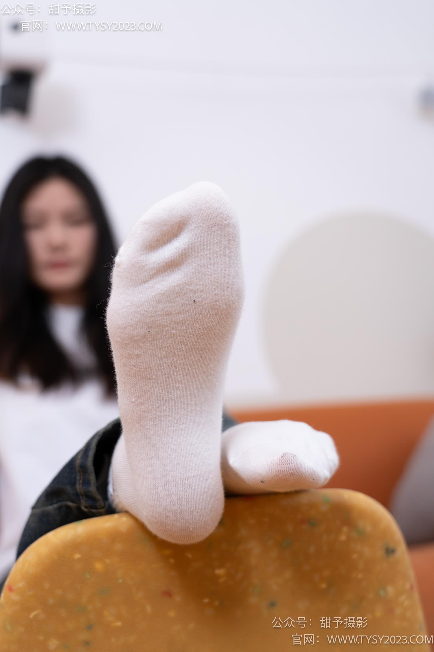 图片[93]-甜予摄影 NO.070 松松-板鞋、白棉袜、裸足[122P] – 速更版-美库