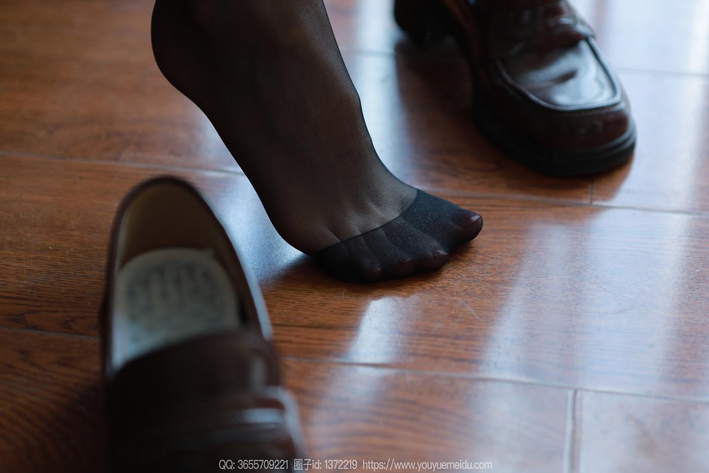 图片[18]-[IESS异思趣向] 2024.08.27 丝享家1830：团团《黑丝JK》[89P] – 速更版-美库