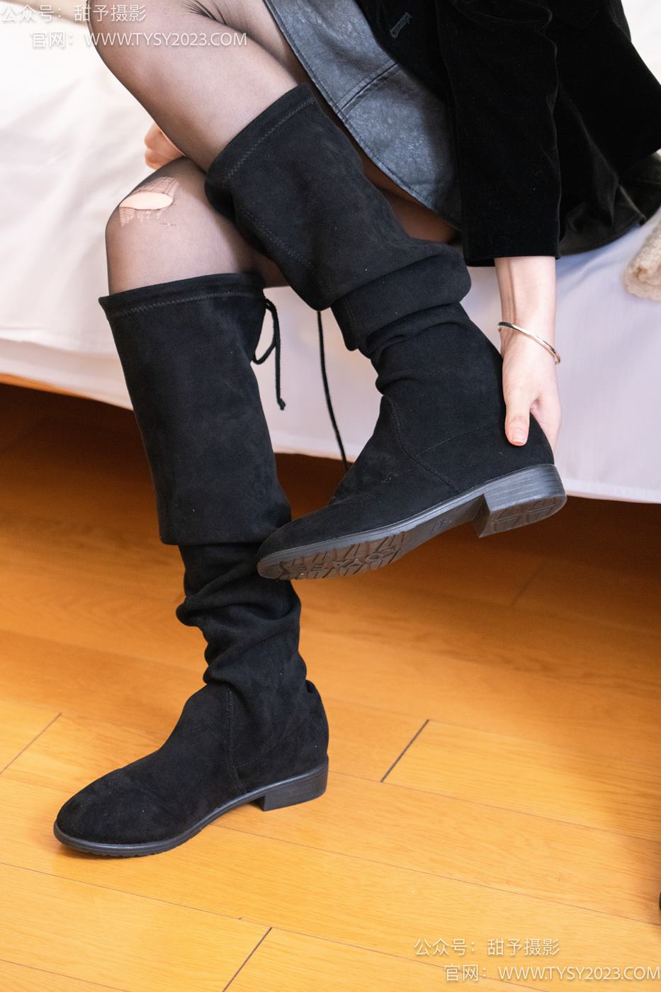 图片[54]-甜予摄影 NO.071 璇璇澜澜-长靴、黑丝、渔网袜、裸足、互相撕破丝袜剧情[172P/2V/11.0GB] – 速更版-美库