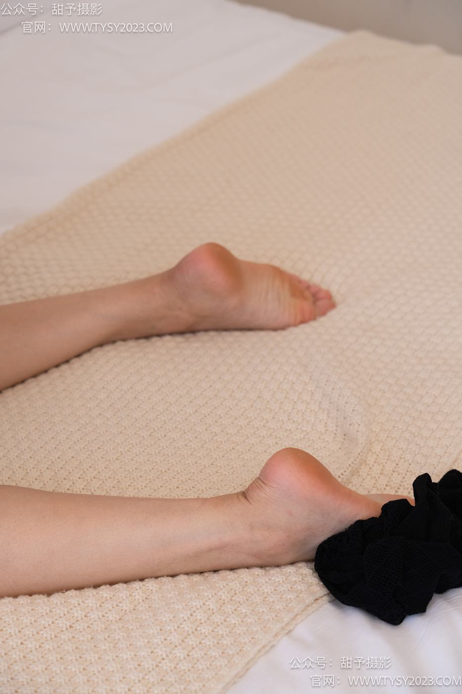 图片[162]-甜予摄影 NO.071 璇璇澜澜-长靴、黑丝、渔网袜、裸足、互相撕破丝袜剧情[172P/2V/11.0GB] – 速更版-美库