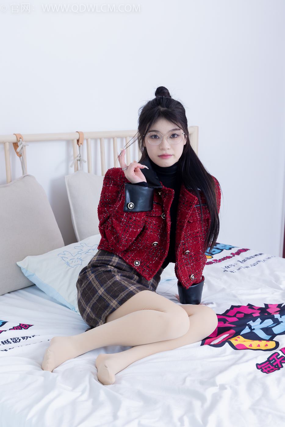 图片[92]-物恋传媒 NO.2084 闪闪-华灯初上[160P] – 速更版-美库