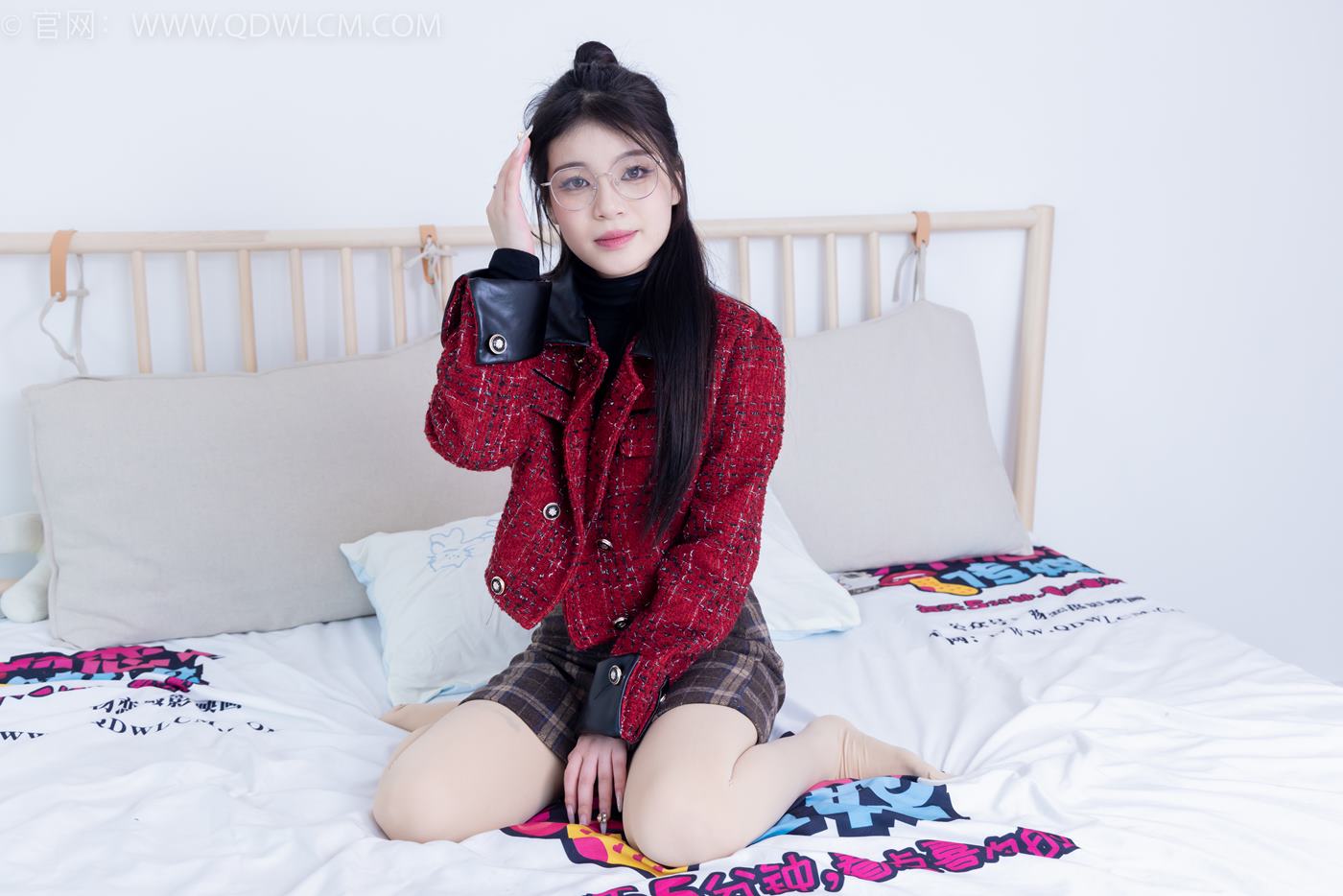 图片[113]-物恋传媒 NO.2084 闪闪-华灯初上[160P] – 速更版-美库