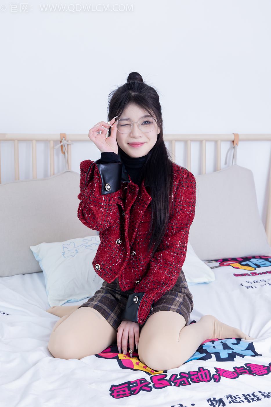 图片[115]-物恋传媒 NO.2084 闪闪-华灯初上[160P] – 速更版-美库