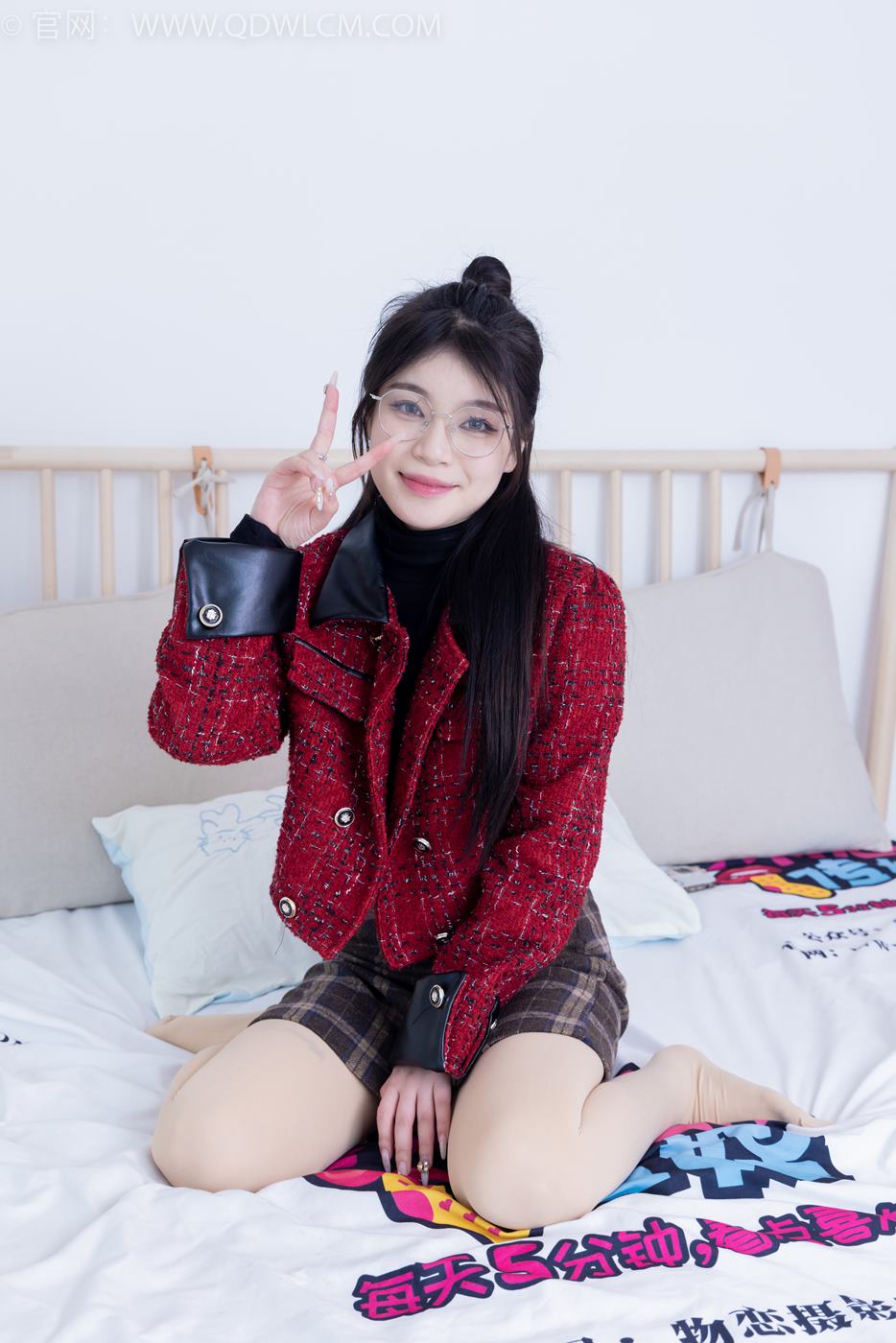 图片[116]-物恋传媒 NO.2084 闪闪-华灯初上[160P] – 速更版-美库