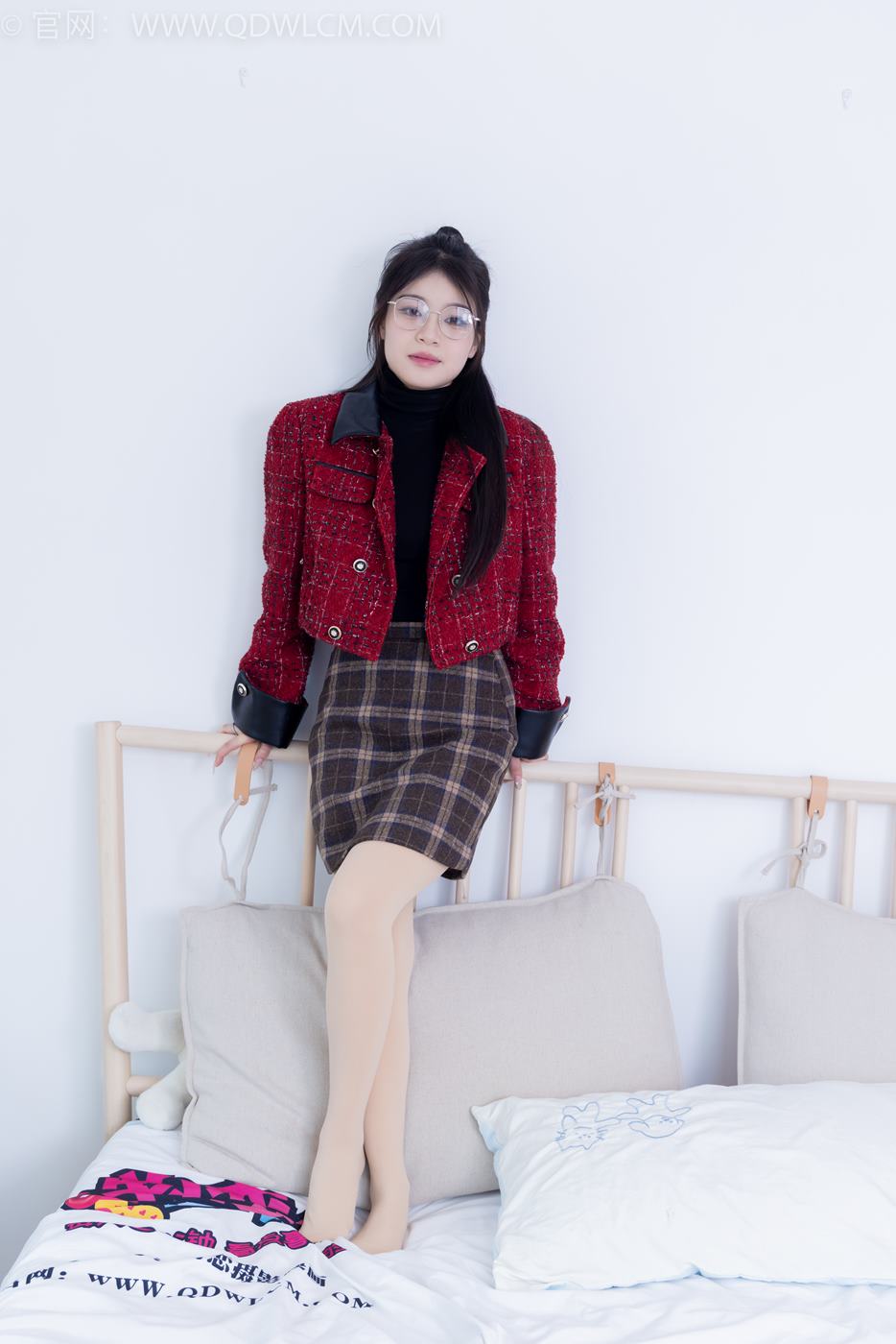 图片[142]-物恋传媒 NO.2084 闪闪-华灯初上[160P] – 速更版-美库