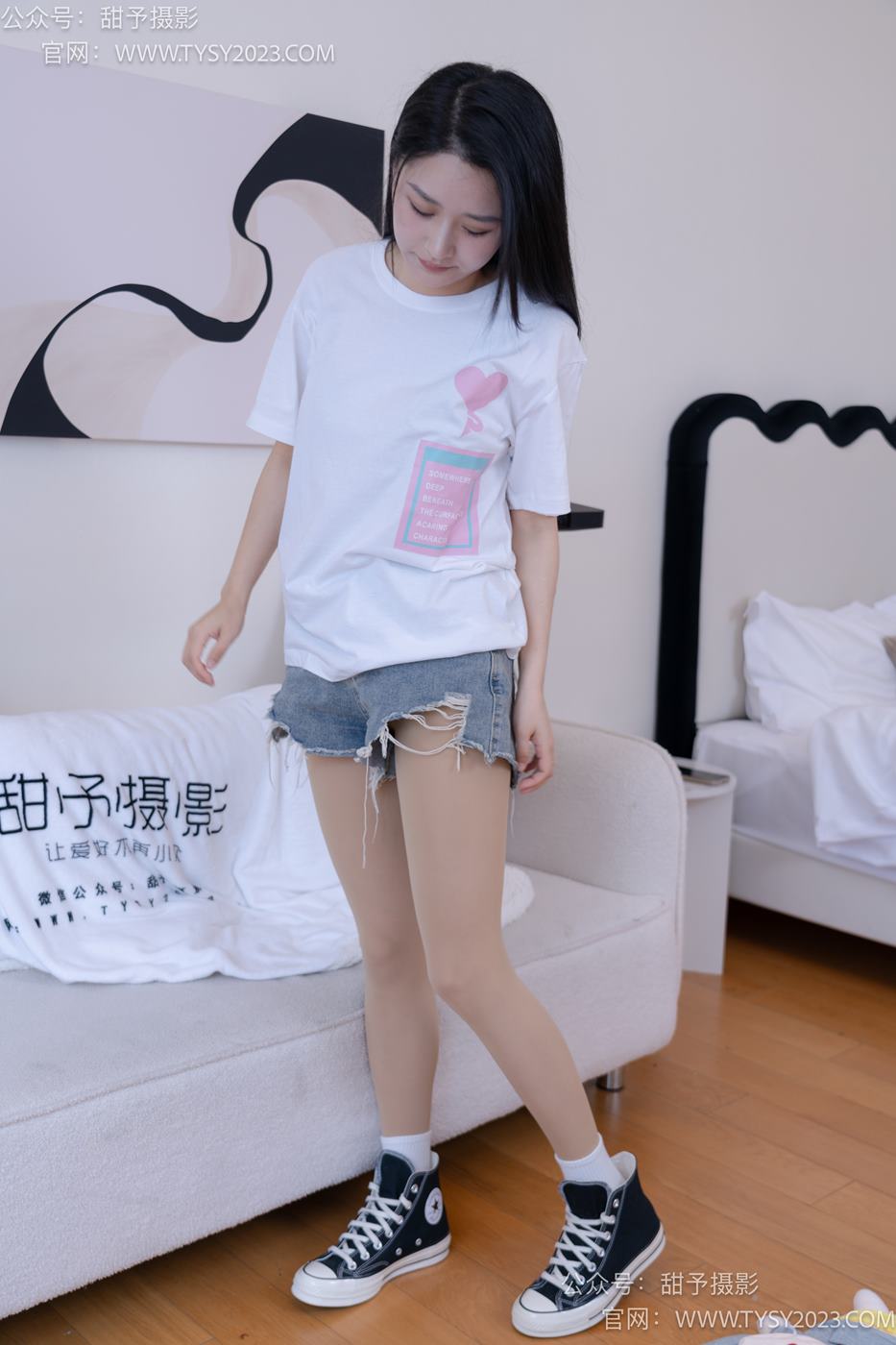 图片[11]-甜予摄影 NO.072 澜澜-帆布鞋、白棉袜、踩蜡笔小新玩偶剧情[125P] – 速更版-美库