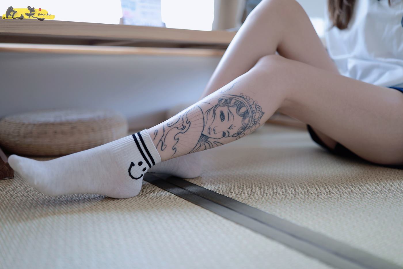 图片[30]-凡夫摄影 NO.0003 – 纹身美少女小恩原味棉袜裸足[208P] – 速更版-美库