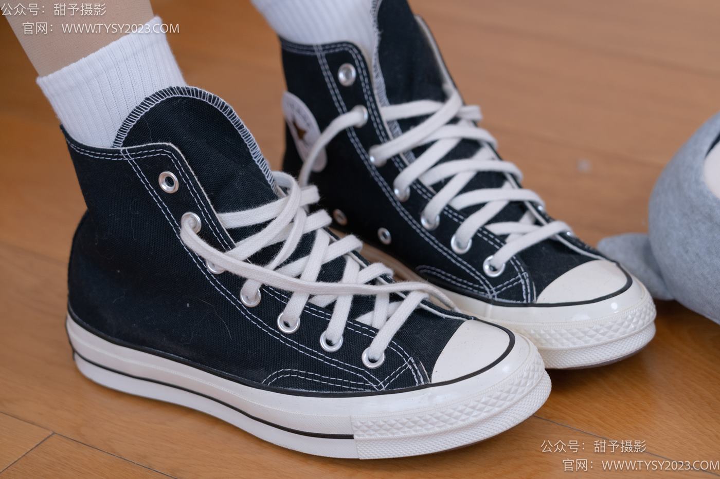 图片[25]-甜予摄影 NO.072 澜澜-帆布鞋、白棉袜、踩蜡笔小新玩偶剧情[125P] – 速更版-美库