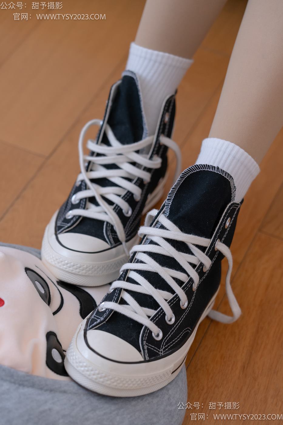 图片[31]-甜予摄影 NO.072 澜澜-帆布鞋、白棉袜、踩蜡笔小新玩偶剧情[125P] – 速更版-美库