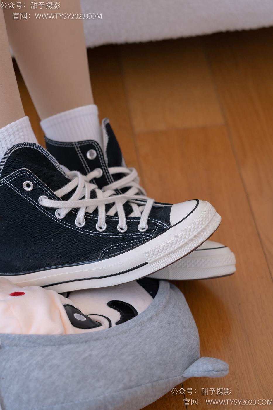 图片[37]-甜予摄影 NO.072 澜澜-帆布鞋、白棉袜、踩蜡笔小新玩偶剧情[125P] – 速更版-美库