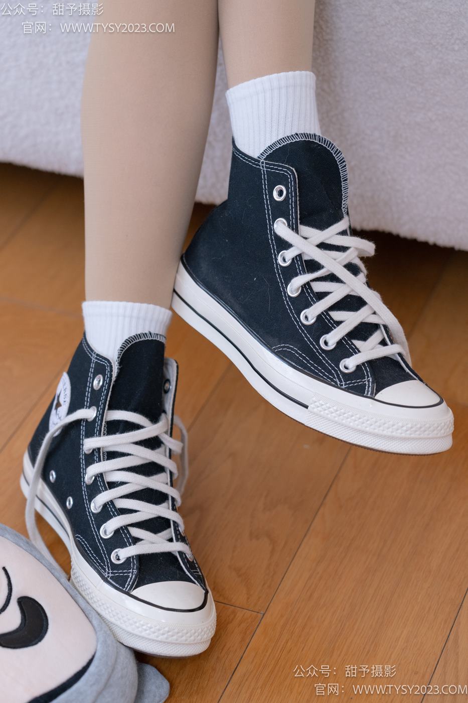 图片[43]-甜予摄影 NO.072 澜澜-帆布鞋、白棉袜、踩蜡笔小新玩偶剧情[125P] – 速更版-美库