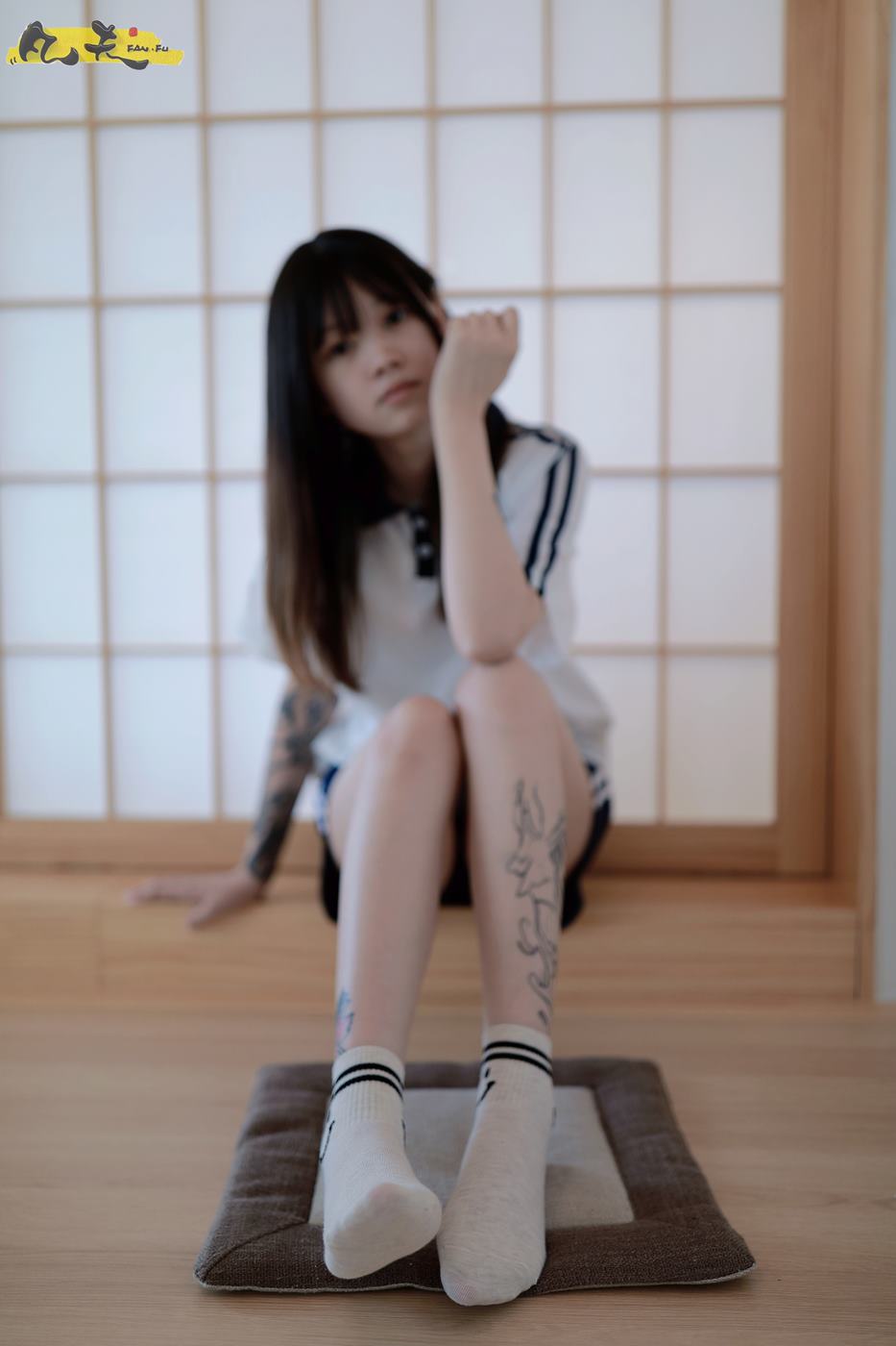 图片[76]-凡夫摄影 NO.0003 – 纹身美少女小恩原味棉袜裸足[208P] – 速更版-美库