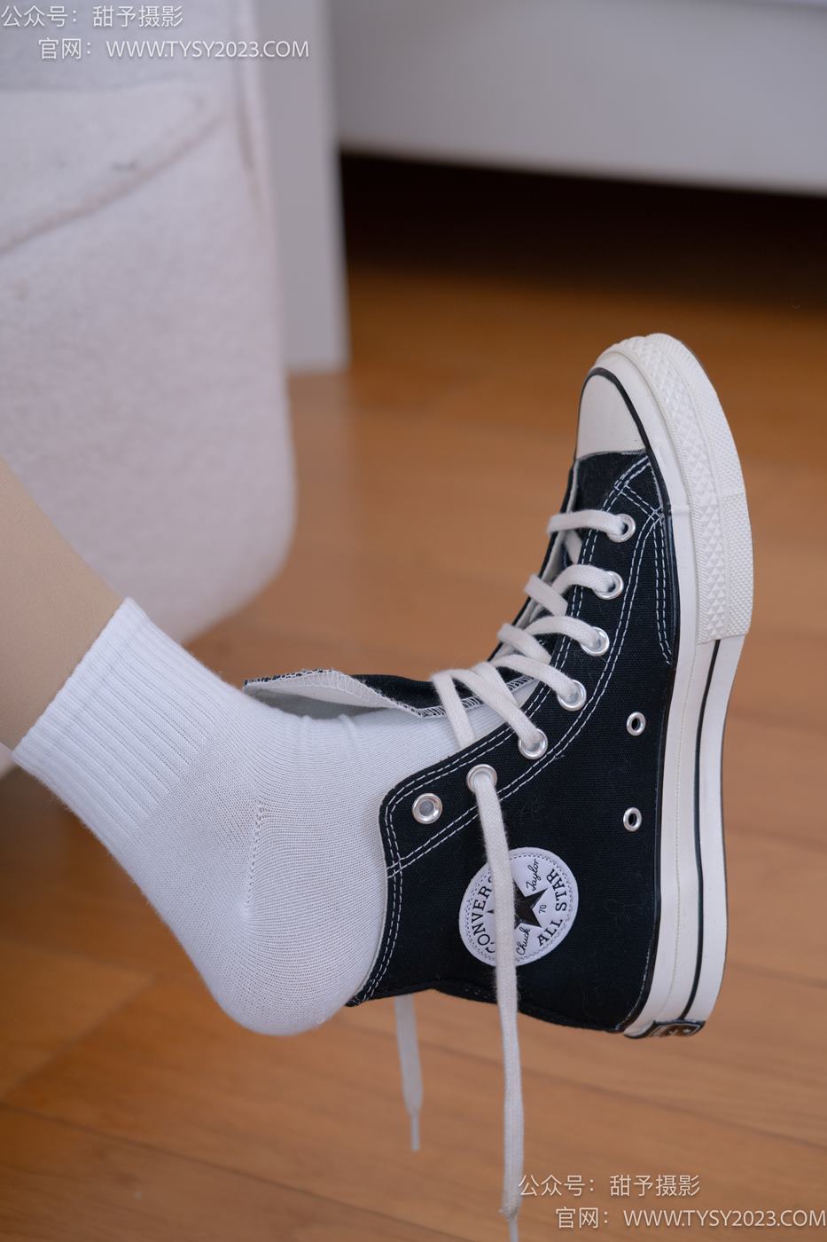 图片[57]-甜予摄影 NO.072 澜澜-帆布鞋、白棉袜、踩蜡笔小新玩偶剧情[125P] – 速更版-美库