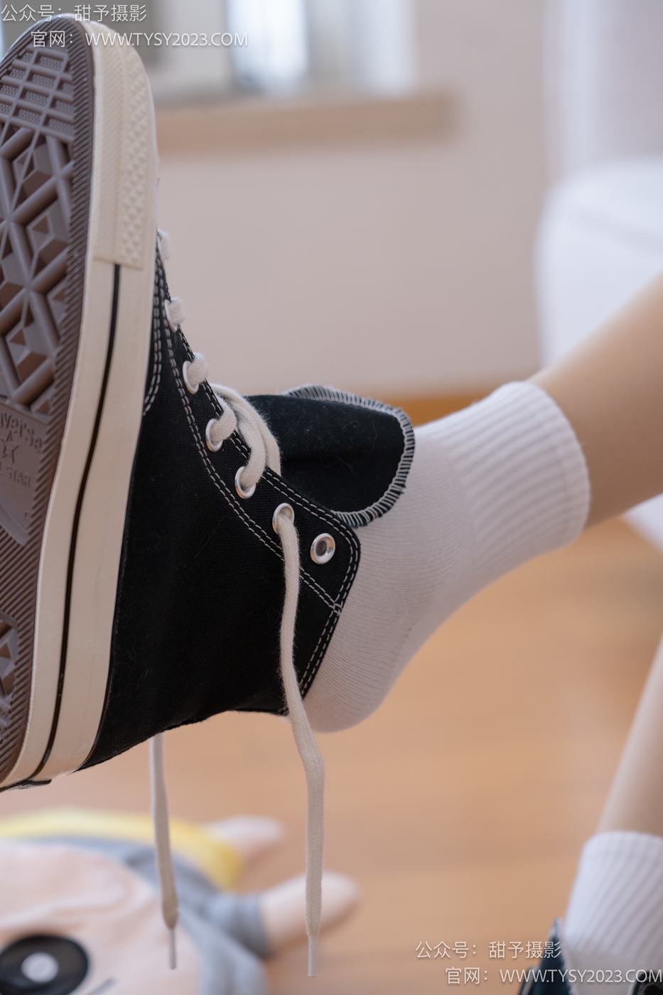 图片[58]-甜予摄影 NO.072 澜澜-帆布鞋、白棉袜、踩蜡笔小新玩偶剧情[125P] – 速更版-美库