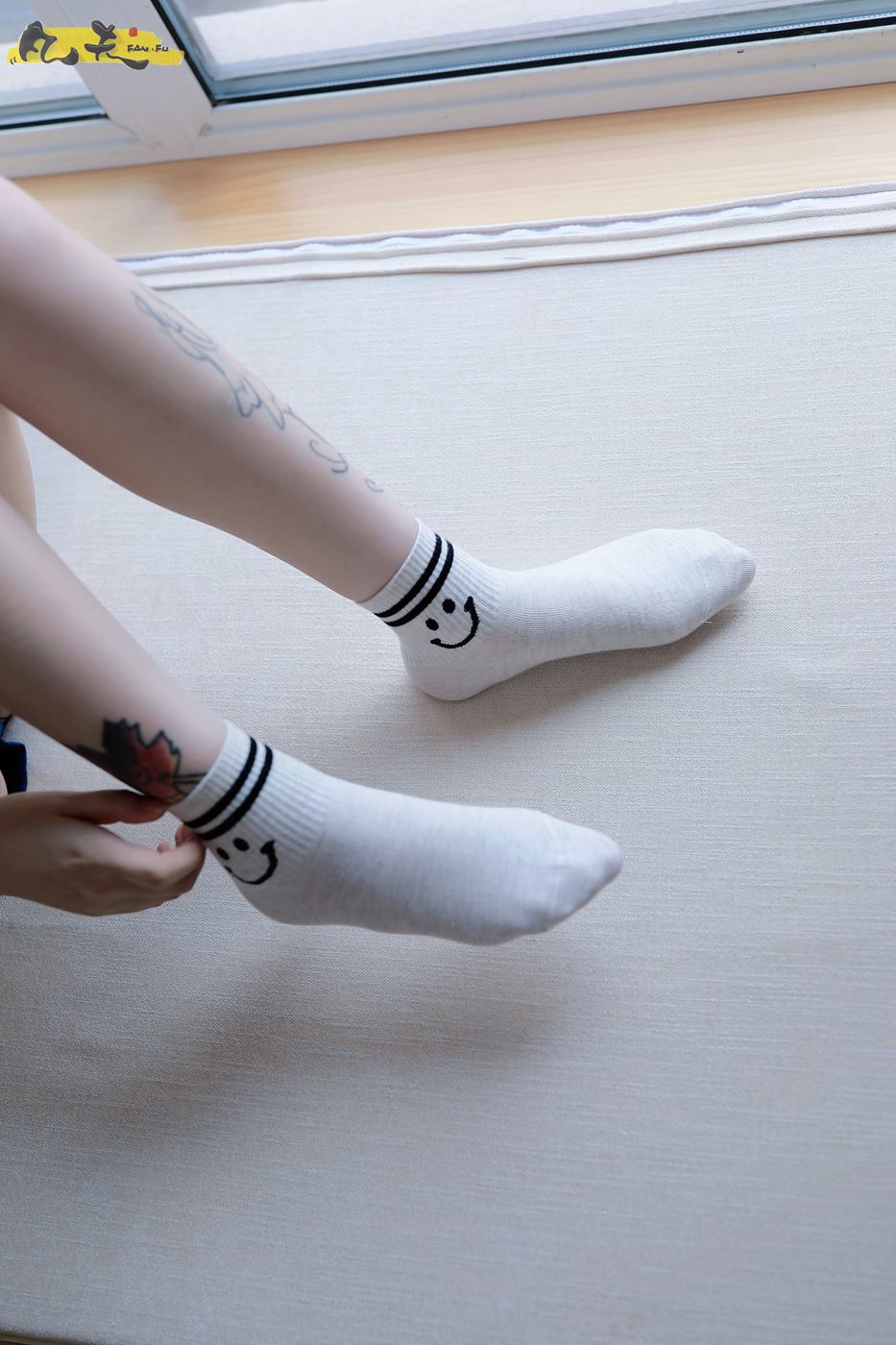 图片[109]-凡夫摄影 NO.0003 – 纹身美少女小恩原味棉袜裸足[208P] – 速更版-美库