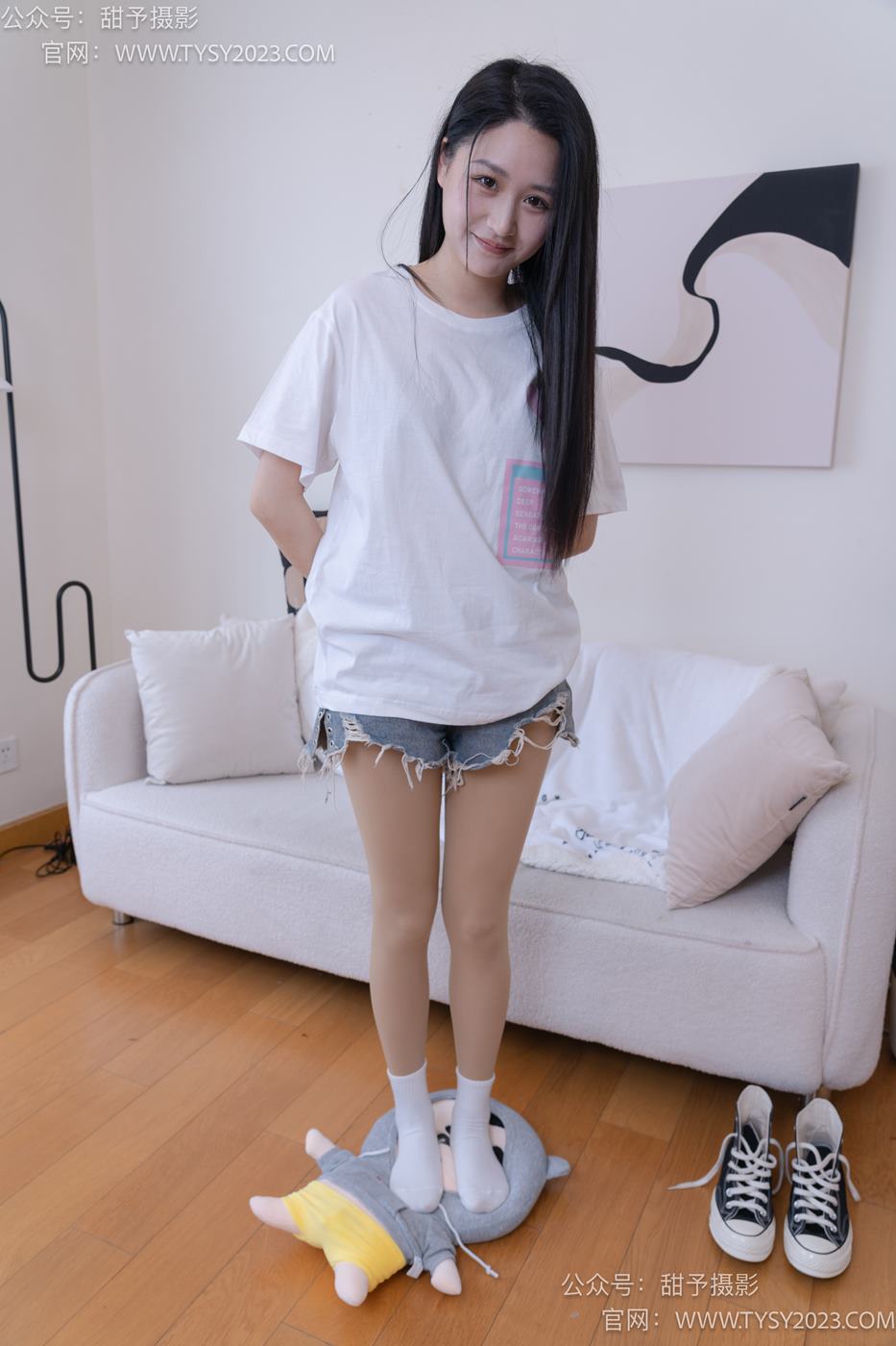 图片[85]-甜予摄影 NO.072 澜澜-帆布鞋、白棉袜、踩蜡笔小新玩偶剧情[125P] – 速更版-美库