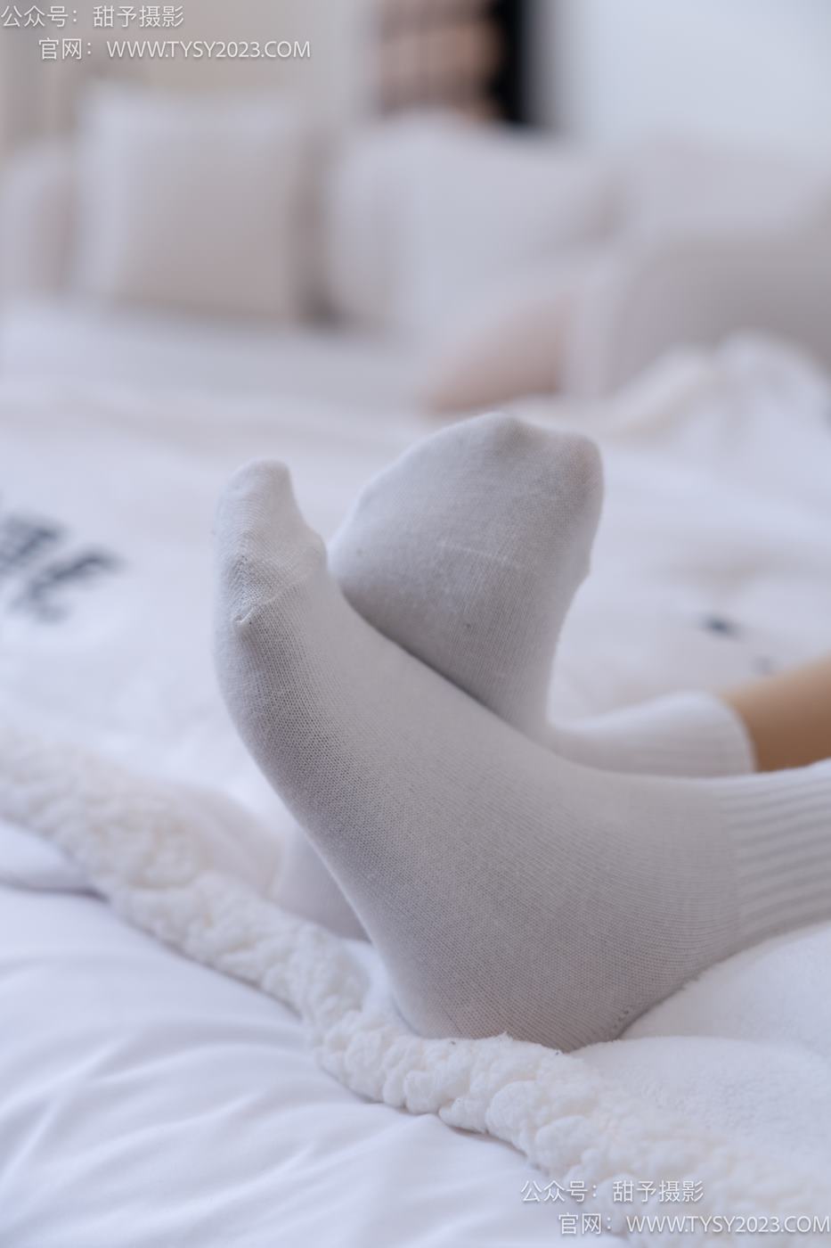 图片[103]-甜予摄影 NO.072 澜澜-帆布鞋、白棉袜、踩蜡笔小新玩偶剧情[125P] – 速更版-美库