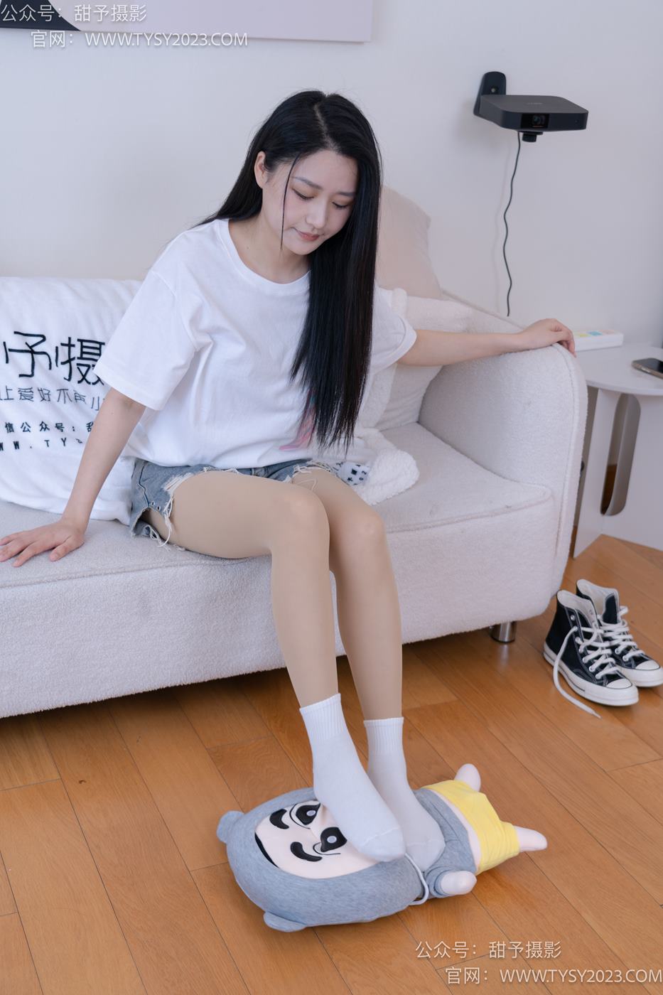 图片[125]-甜予摄影 NO.072 澜澜-帆布鞋、白棉袜、踩蜡笔小新玩偶剧情[125P] – 速更版-美库