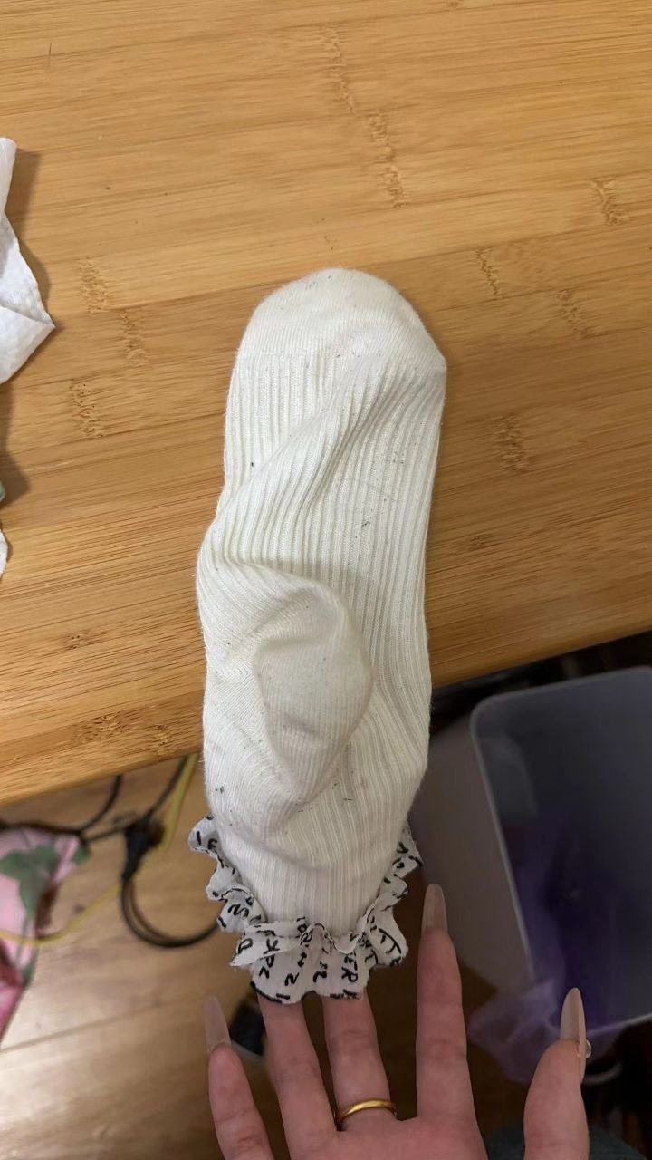 图片[10]-脚模面试脸足同框套路系列-002-03号-170 48 37大二纹身妹[12P] – 速更版-美库