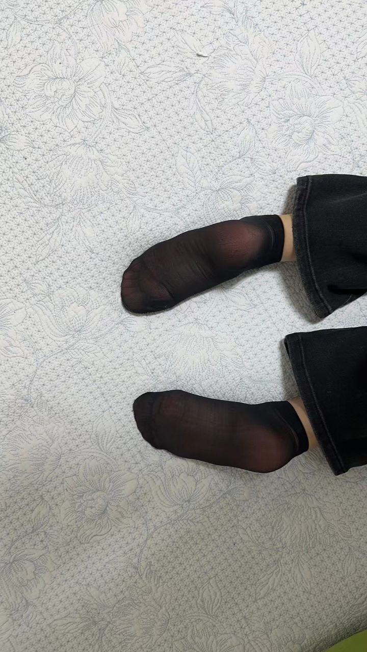 图片[12]-脚模面试脸足同框套路系列-002-03号-170 48 37大二纹身妹[12P] – 速更版-美库