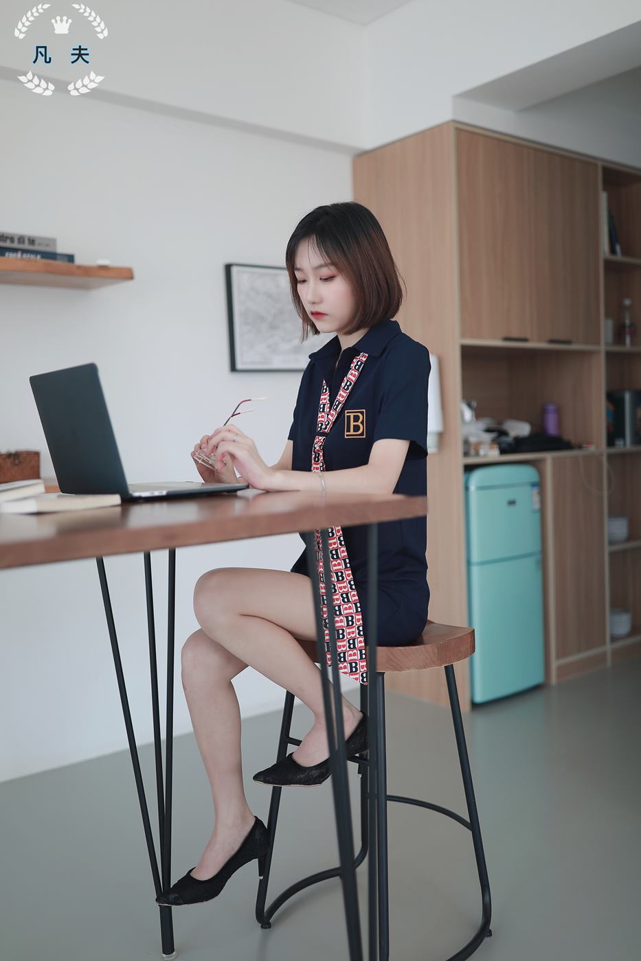 图片[101]-凡夫摄影 NO.0005 – 子轩连衣裙高跟美足[191P] – 速更版-美库