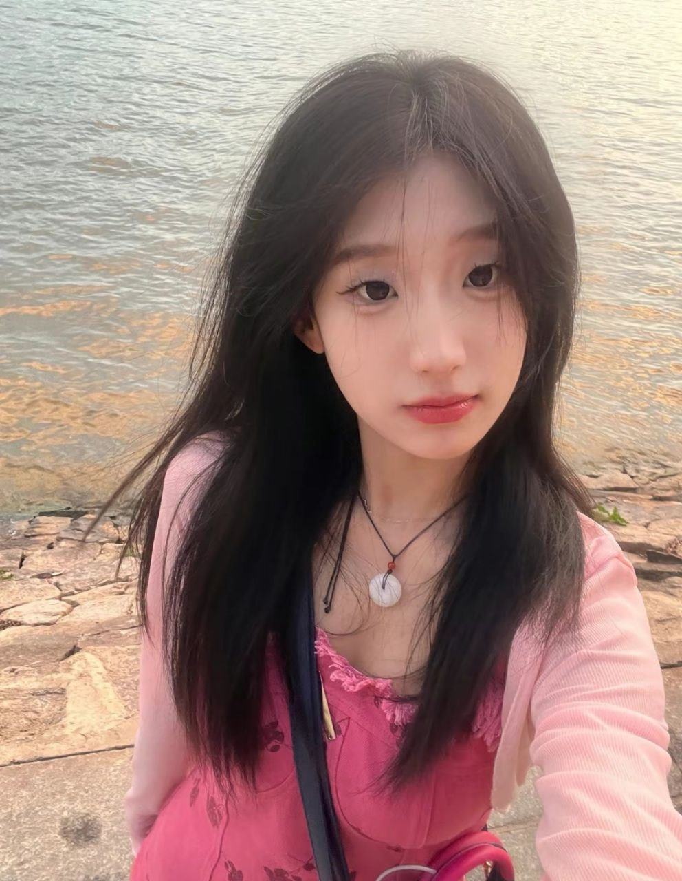 图片[12]-脚模面试脸足同框套路系列-007-09号-165 103 37.5小主播 忽悠闺蜜一起拍脚[16P] – 速更版-美库