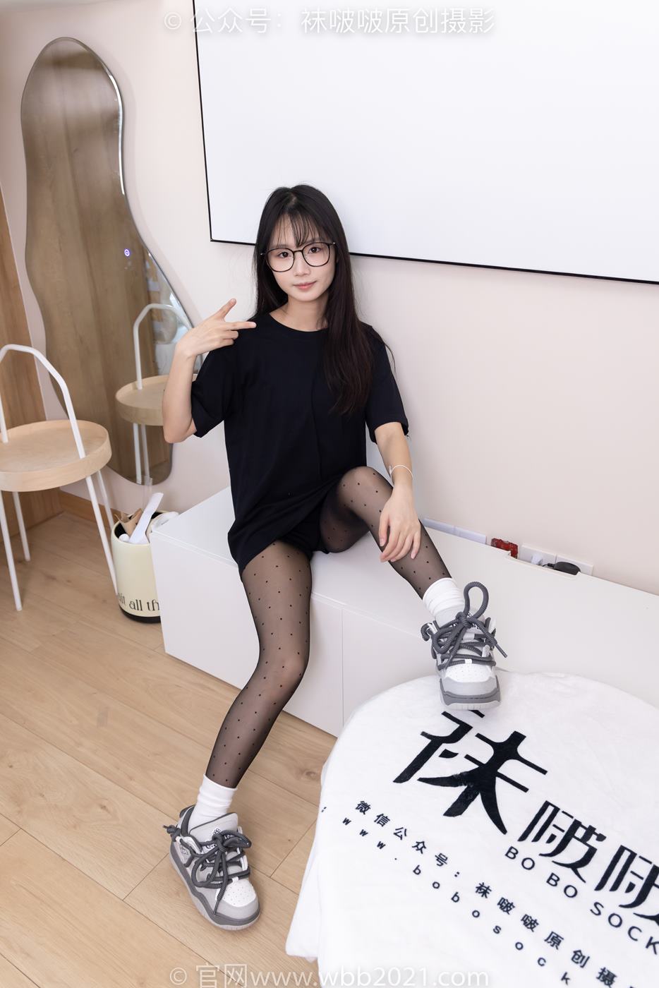 图片[19]-[BoBoSocks袜啵啵]NO.418 甜甜圈-板鞋、白棉袜、波点黑丝[145P] – 速更版-美库