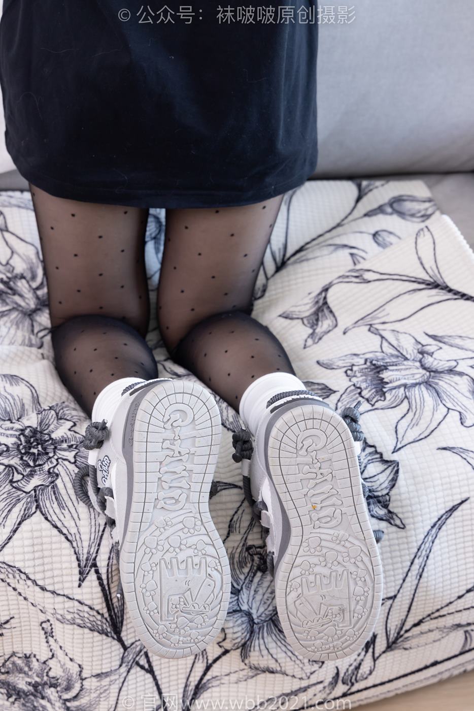 图片[42]-[BoBoSocks袜啵啵]NO.418 甜甜圈-板鞋、白棉袜、波点黑丝[145P] – 速更版-美库