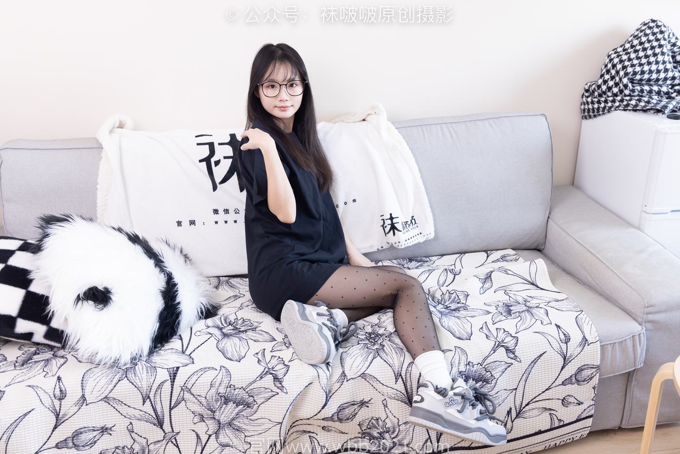 图片[45]-[BoBoSocks袜啵啵]NO.418 甜甜圈-板鞋、白棉袜、波点黑丝[145P] – 速更版-美库