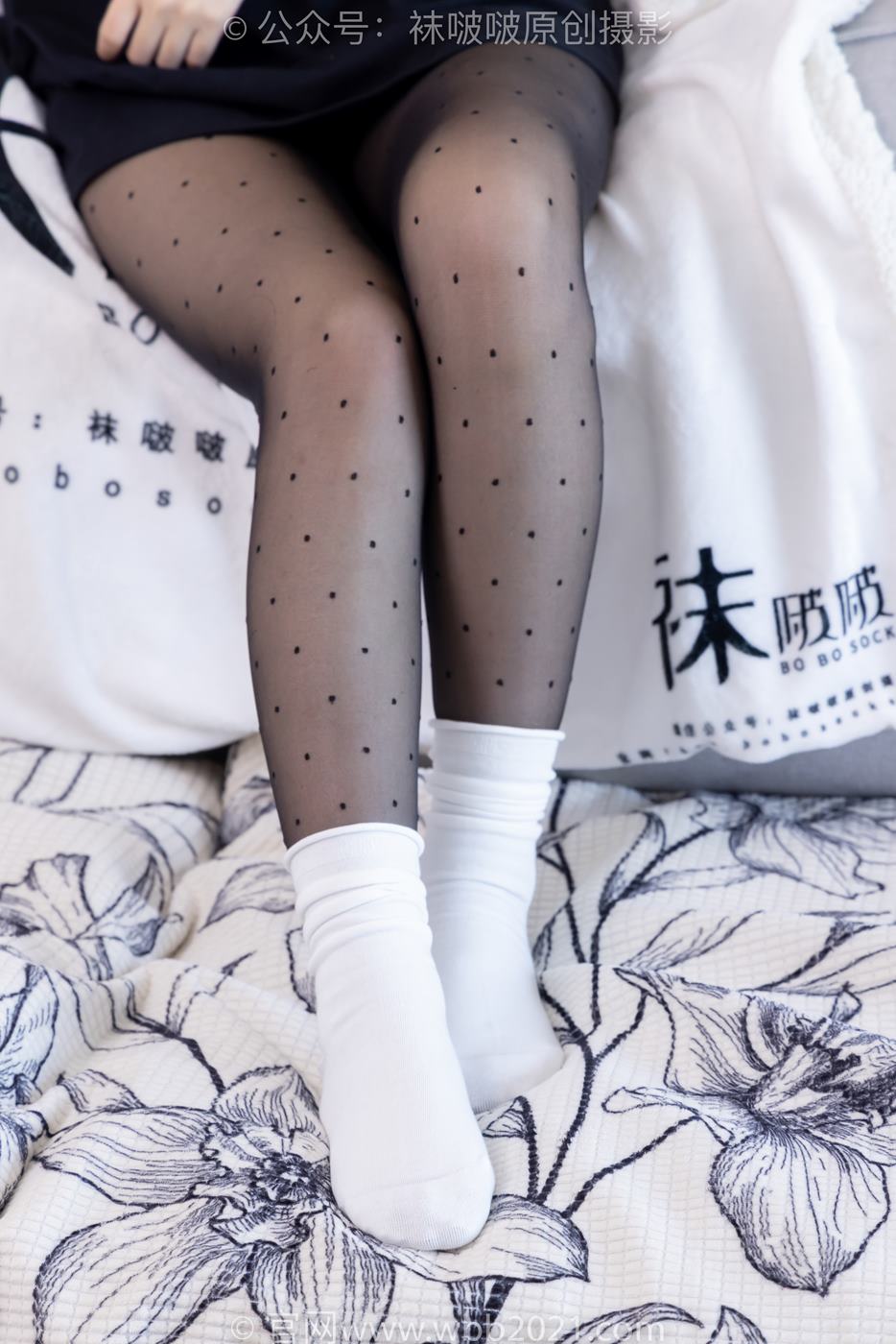 图片[57]-[BoBoSocks袜啵啵]NO.418 甜甜圈-板鞋、白棉袜、波点黑丝[145P] – 速更版-美库